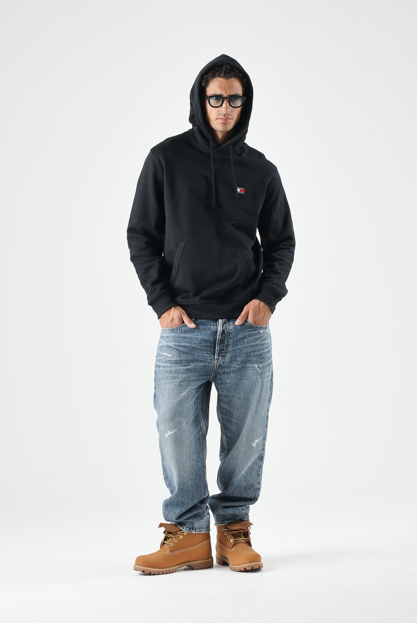 TOMMY JEANS Fellpa con cappuccio TJM Regular Badge Hoodie nera, uomo. DM0DM21922 BDS TOMMY JEANS
