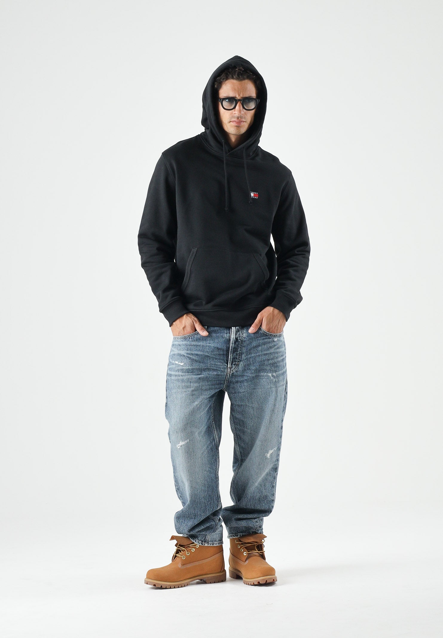 TOMMY JEANS Fellpa con cappuccio TJM Regular Badge Hoodie nera, uomo. DM0DM21922 BDS TOMMY JEANS