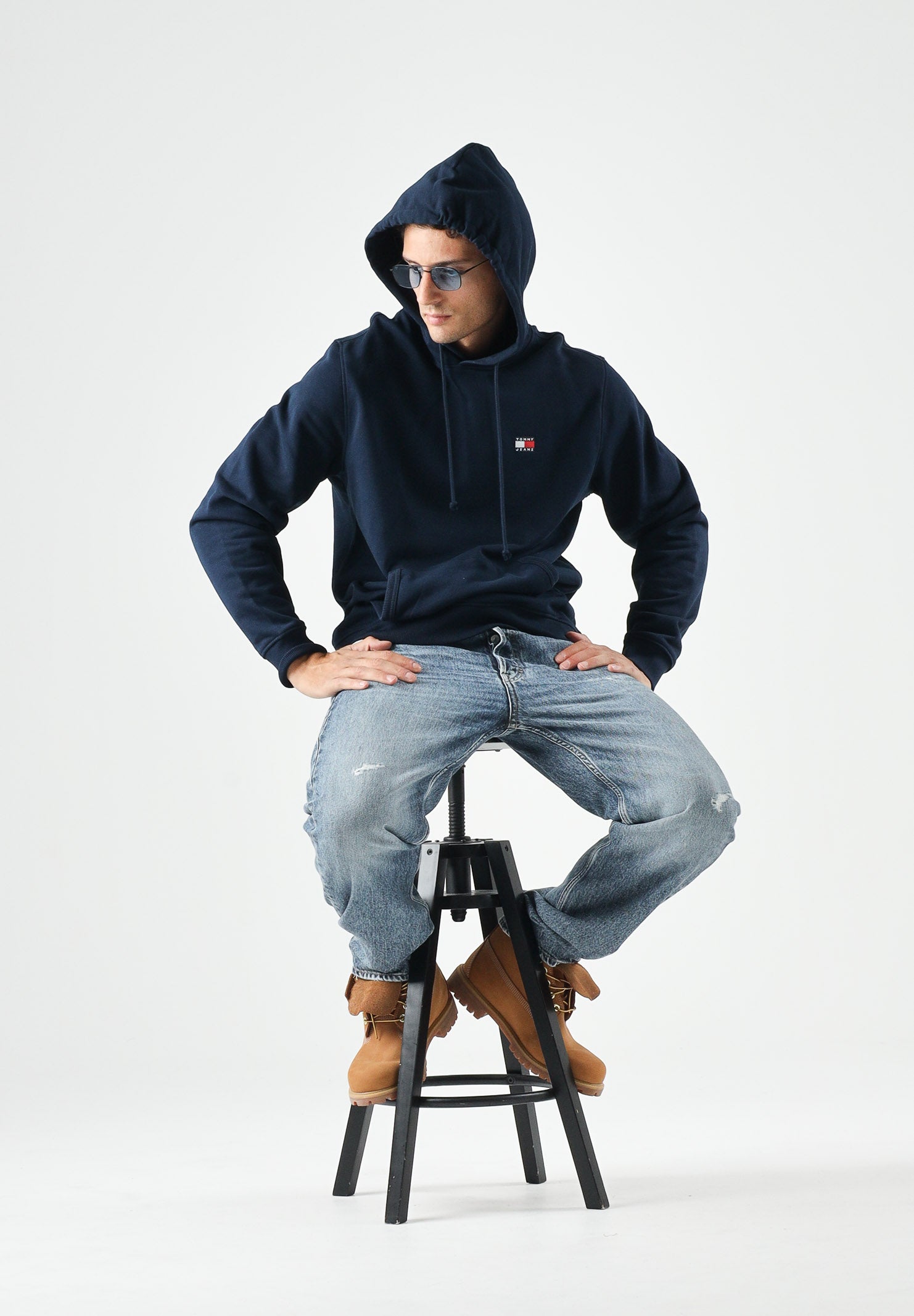 TOMMY JEANS Felpa REGULAR BADGE HOODIE con cappuccio navy blu da uomo<BR/> DM0DM21922 C1G TOMMY JEANS