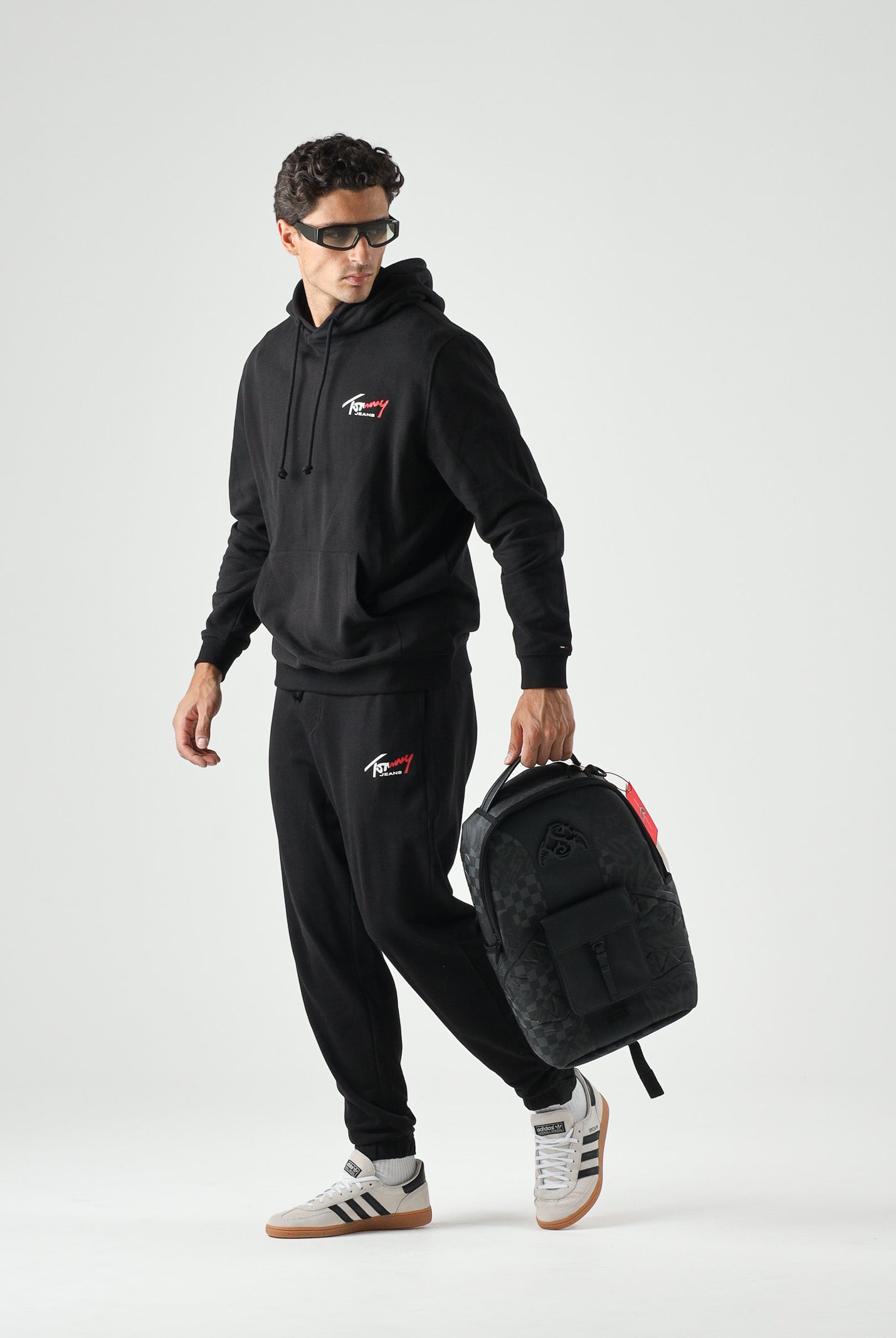 TOMMY JEANS Felpa TERRY DRAWSTRING con cappuccio nero da uomo<BR/> DM0DM22680 BDS TOMMY JEANS