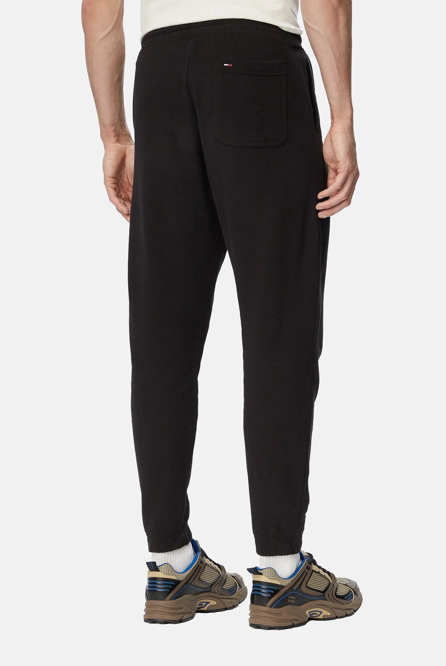 TOMMY JEANS Pantaloni da tuta TJM REGULAR nero da uomo con logo firma a contrasto.<BR/> DM0DM23903 BDS TOMMY JEANS