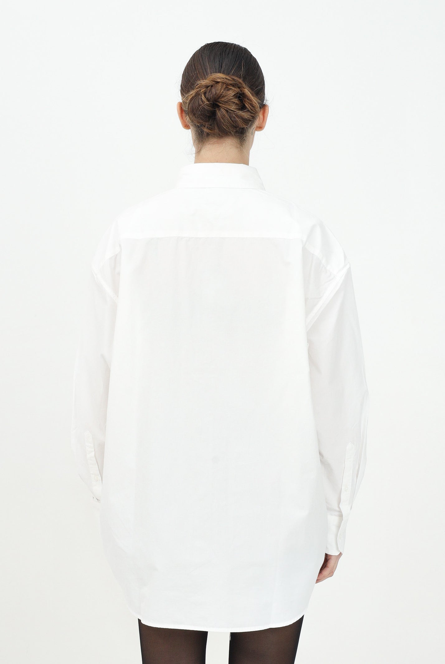TOMMY JEANS Camicia a manica lunga bianca da donna dal taglio over DW0DW19357 YBL TOMMY JEANS