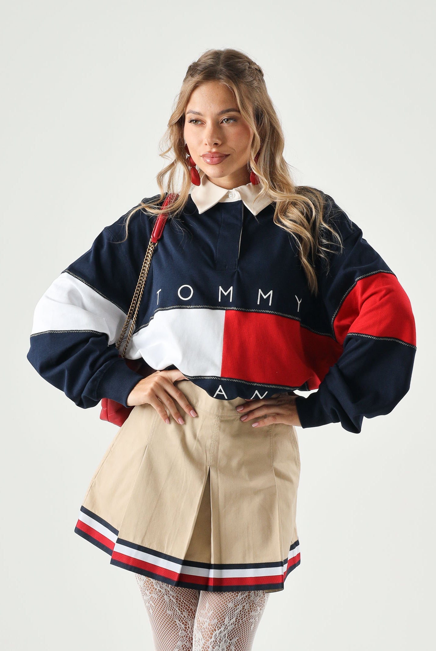 TOMMY JEANS polo rugby Tommy Flag Jersey Oversized Rugby Shirt Dark Night Navy blu bianco e rosso donna. DW0DW22827 C1G TOMMY JEANS