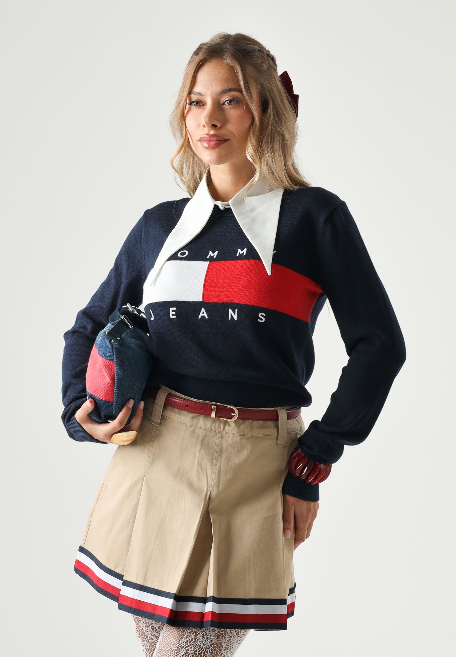 TOMMY JEANS pullover girocollo Tommy Flag Dark Night Navy blu navy donna. DW0DW22930 C1G TOMMY JEANS