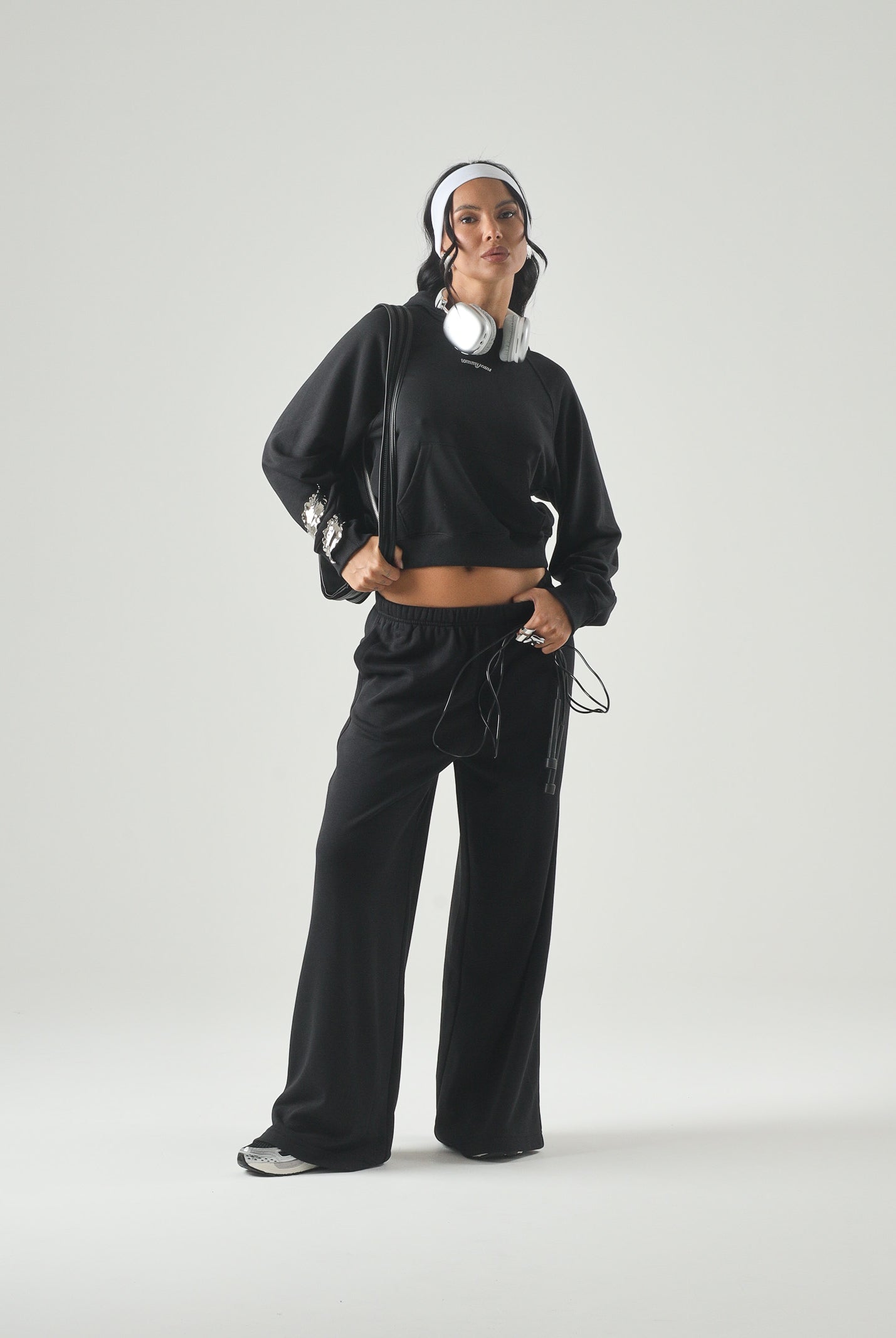 TOMMY JEANS pantaloni da tuta TJW Wide Leg Sweatpant Black nero donna. DW0DW22951 BDS TOMMY JEANS