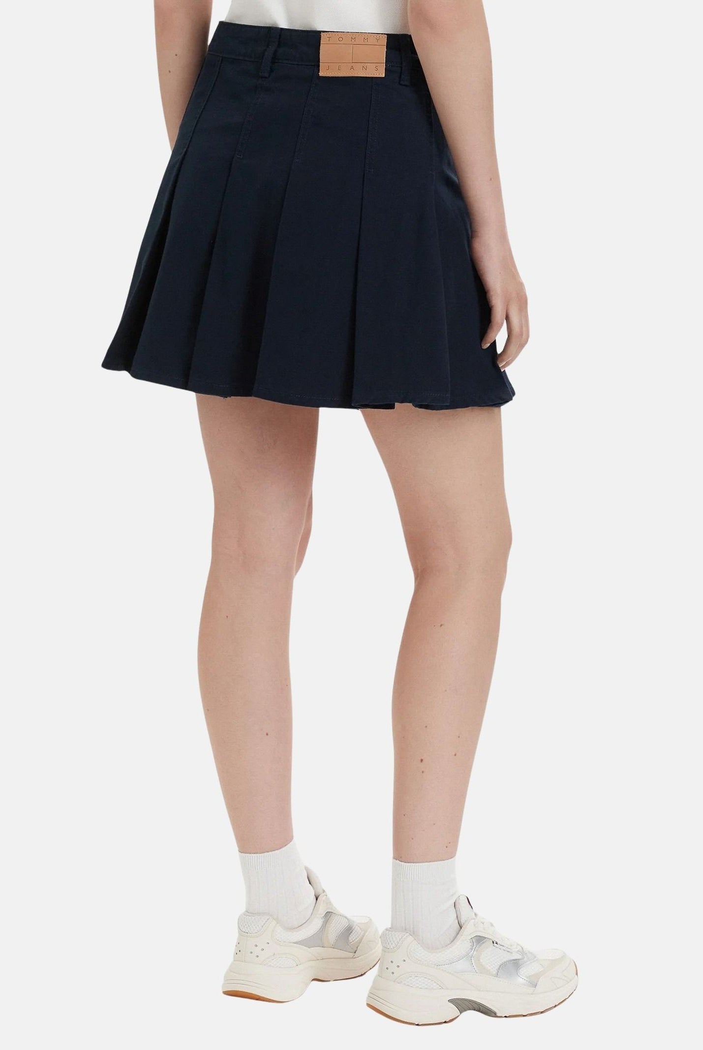 TOMMY JEANS Minigonna a pieghe dark-indigo blu da donna con pieghe frontali <BR/> DW0DW23149 C1G TOMMY JEANS
