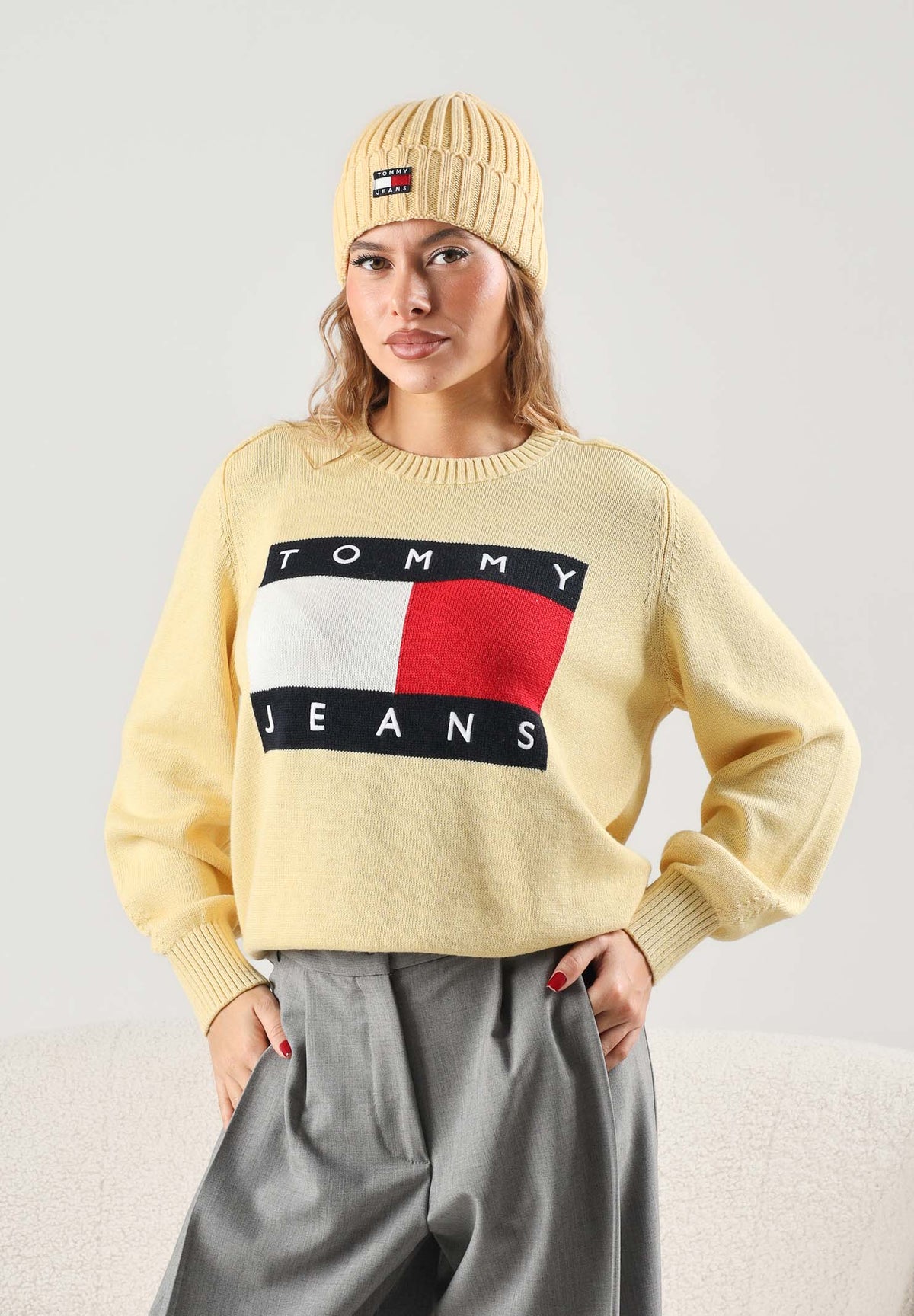 TOMMY JEANS Maglione girocollo FLAG CREW NECK JUMPER giallo crema da donna DW0DW23450 ZF9 TOMMY JEANS
