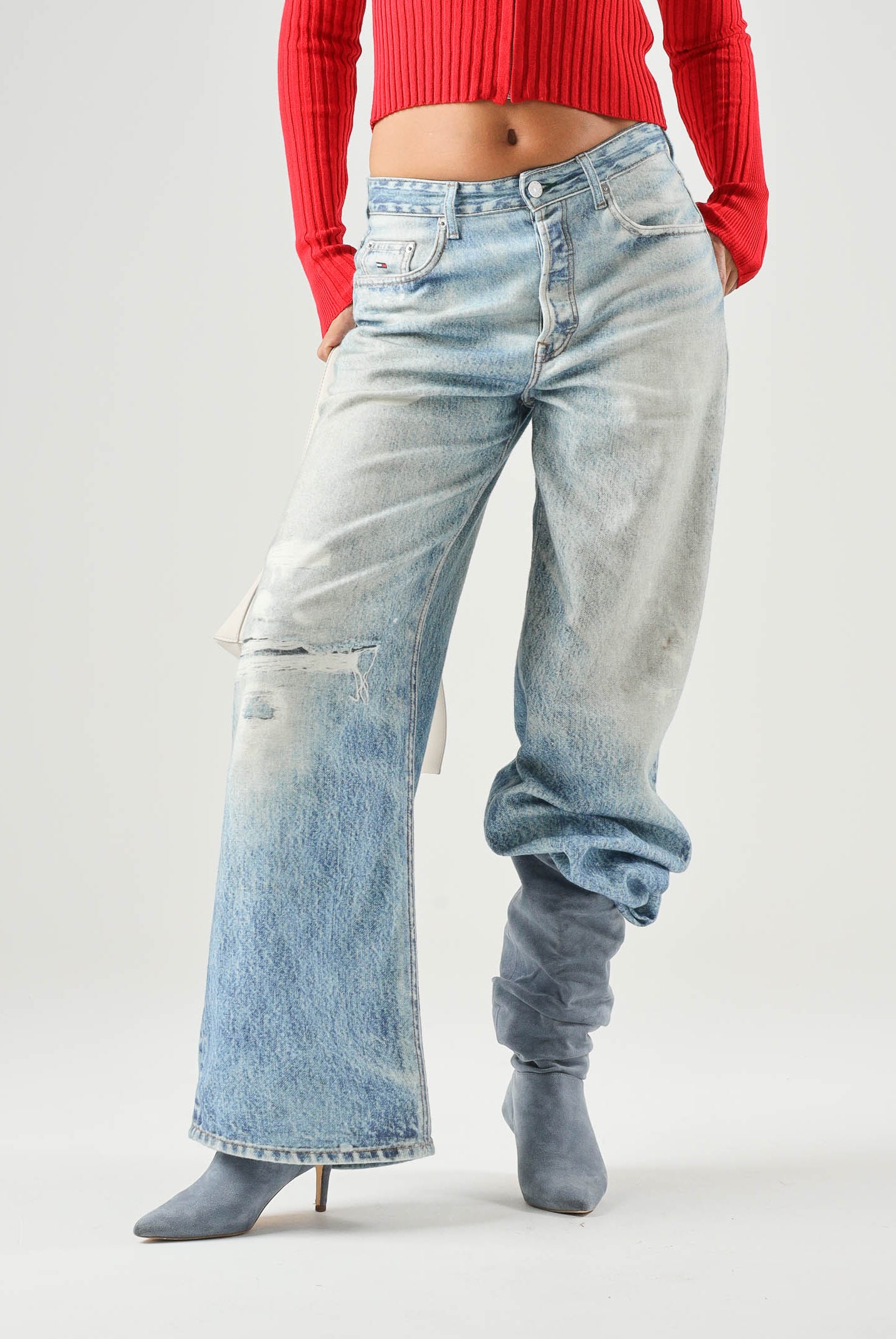 TOMMY JEANS jeans larghi a vita media con dettagli distressed Denim Medium blu denim donna. DW0DW23466 1A5 TOMMY JEANS