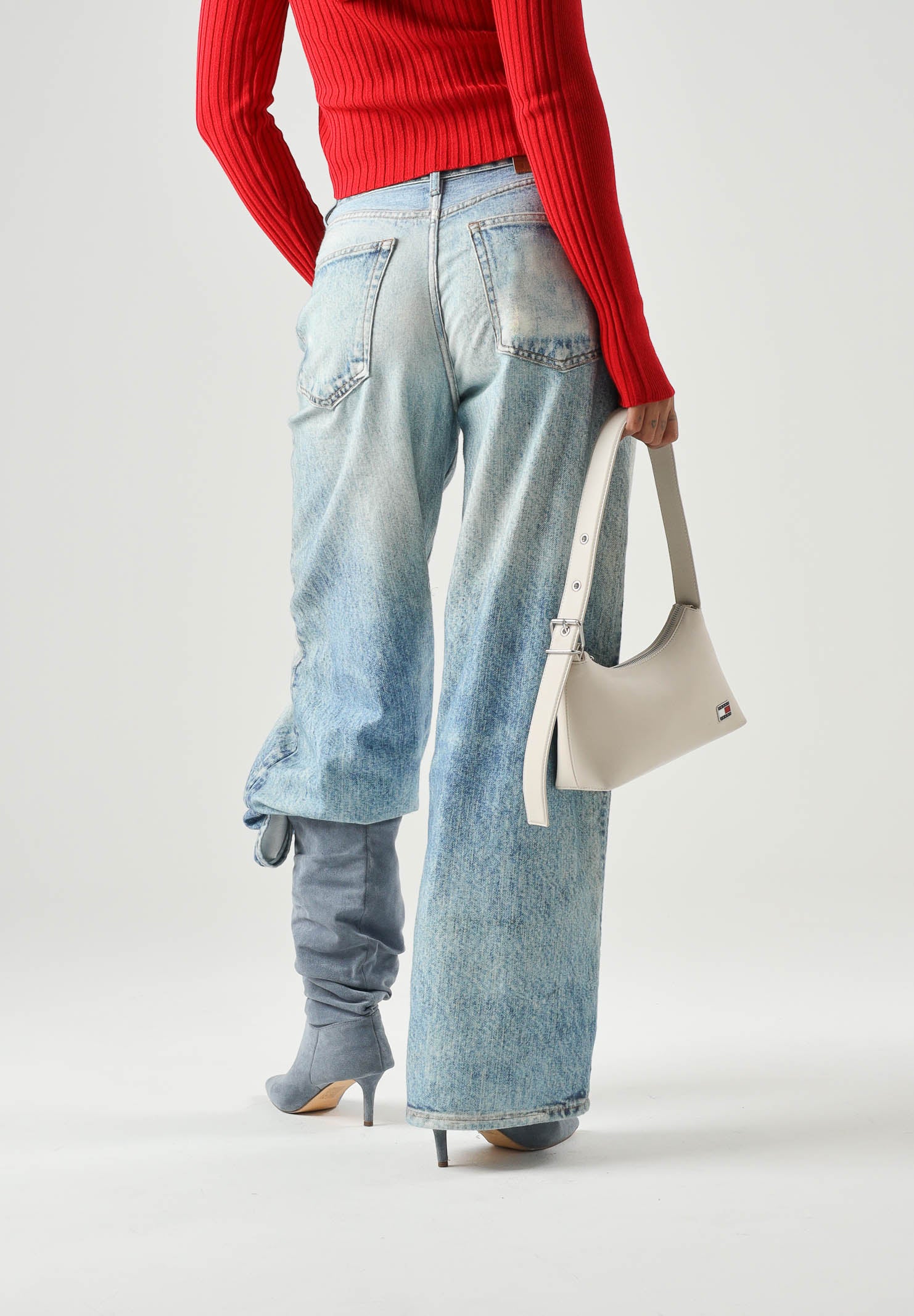 TOMMY JEANS jeans larghi a vita media con dettagli distressed Denim Medium blu denim donna. DW0DW23466 1A5 TOMMY JEANS