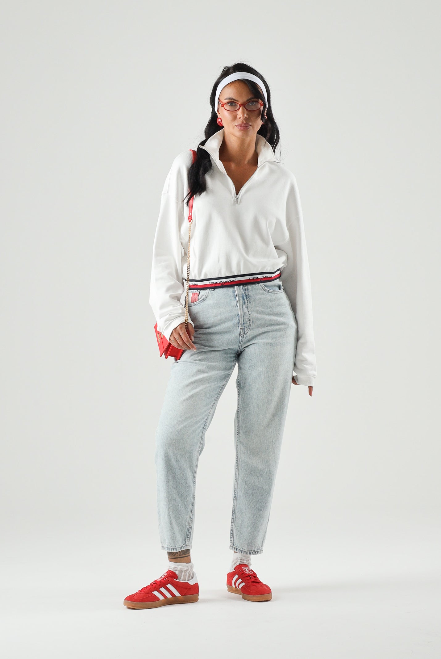 TOMMY JEANS Jeans mom fit in denim azzurro chiaro da donna <BR/> DW0DW23467 1AB TOMMY JEANS