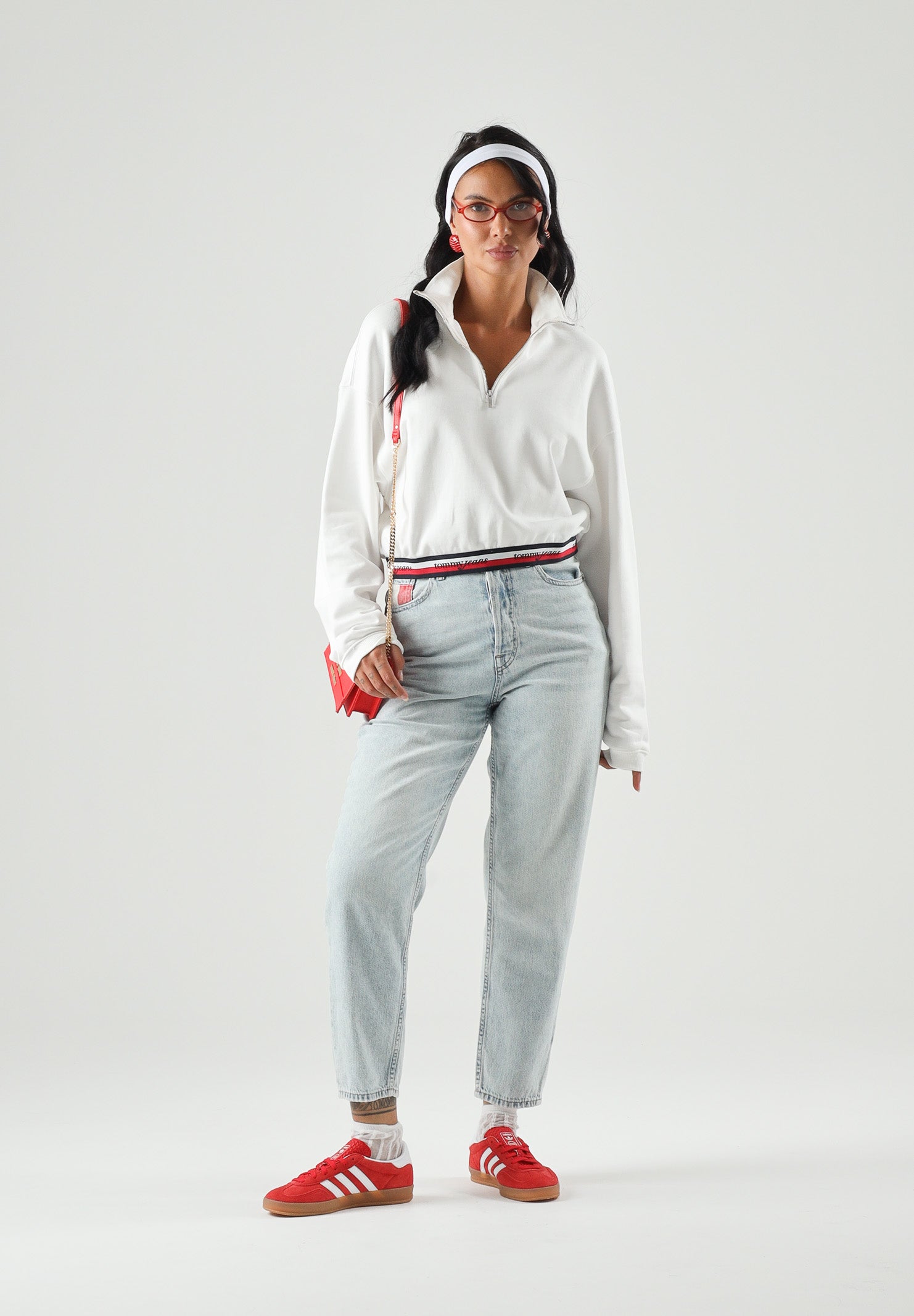 TOMMY JEANS Jeans mom fit in denim azzurro chiaro da donna <BR/> DW0DW23467 1AB TOMMY JEANS