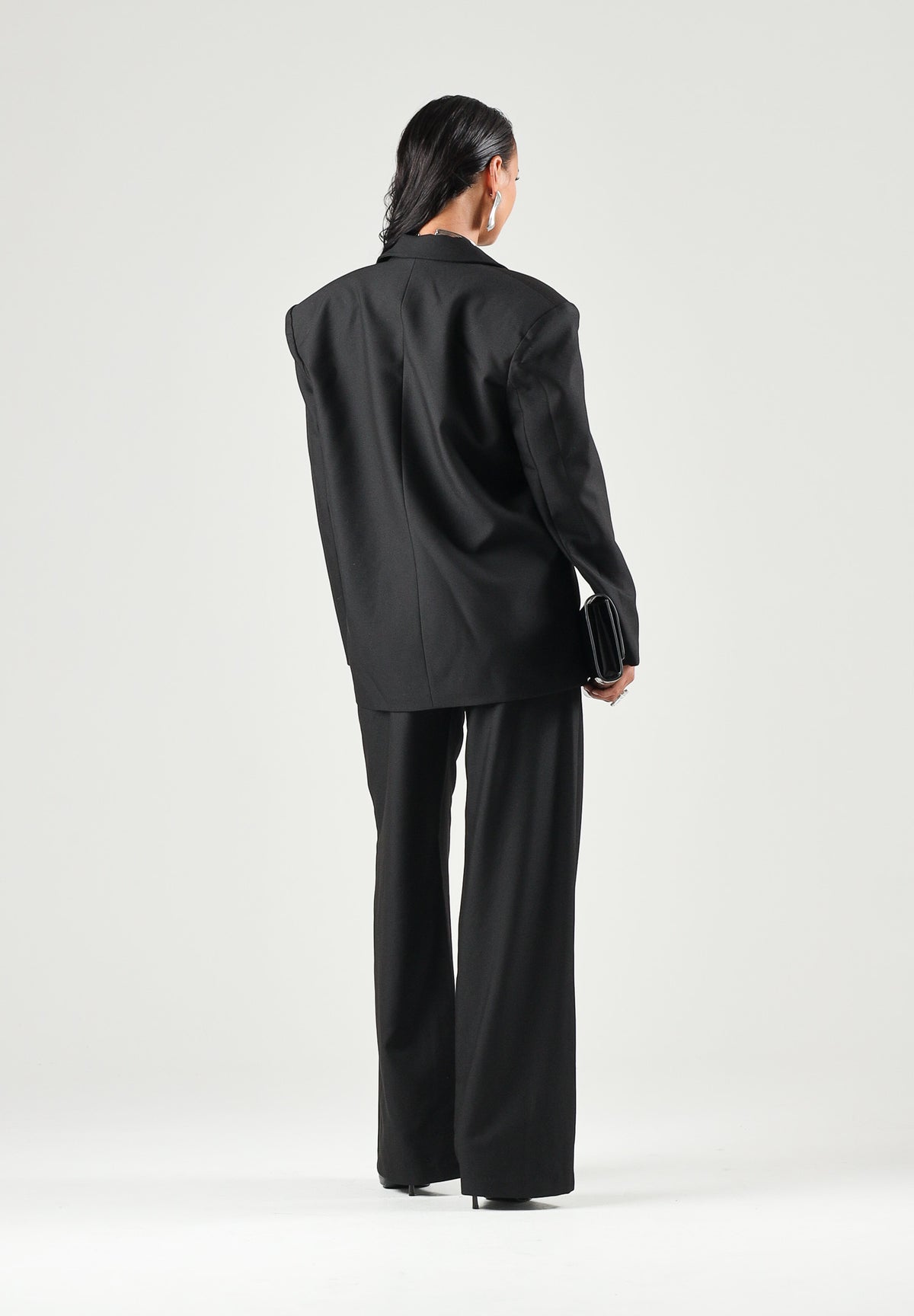 TWENTY FOURHAITCH Pantaloni PALAZZO TROUSERS nero da donna con gamba ampie e pieghe frontali. A0230NER62A . TWENTY FOURHAITCH