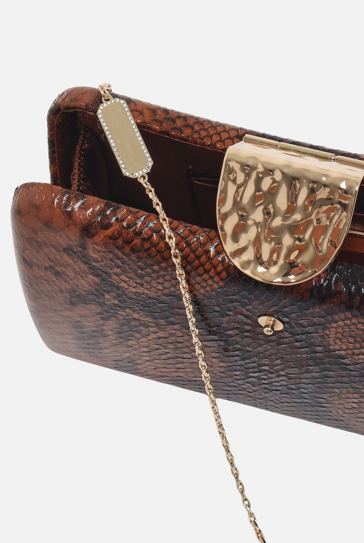 BAG069 62A . TWENTY FOURHAITCH