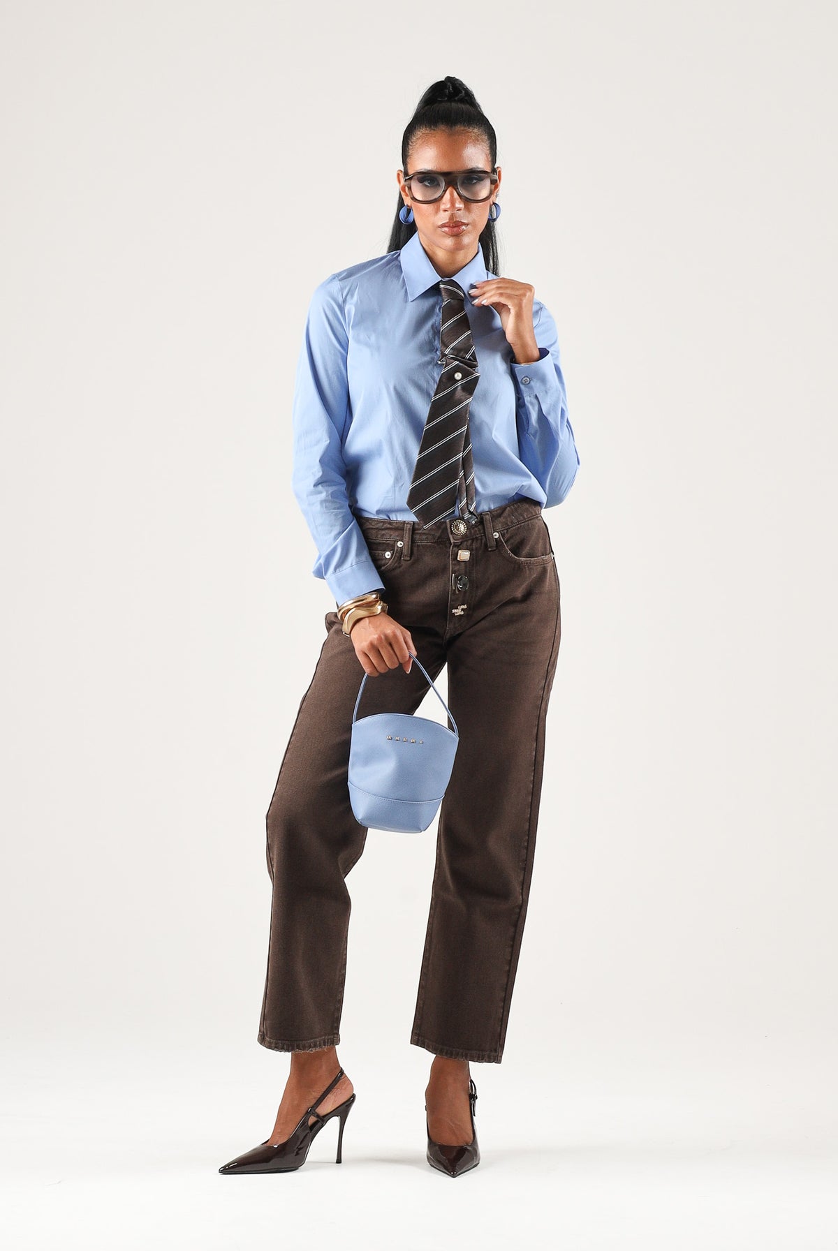 VICOLO Camicia a manica lunga azzurra da donna con cravatta e spilla coordinate RAC0015 ACU82 VICOLO