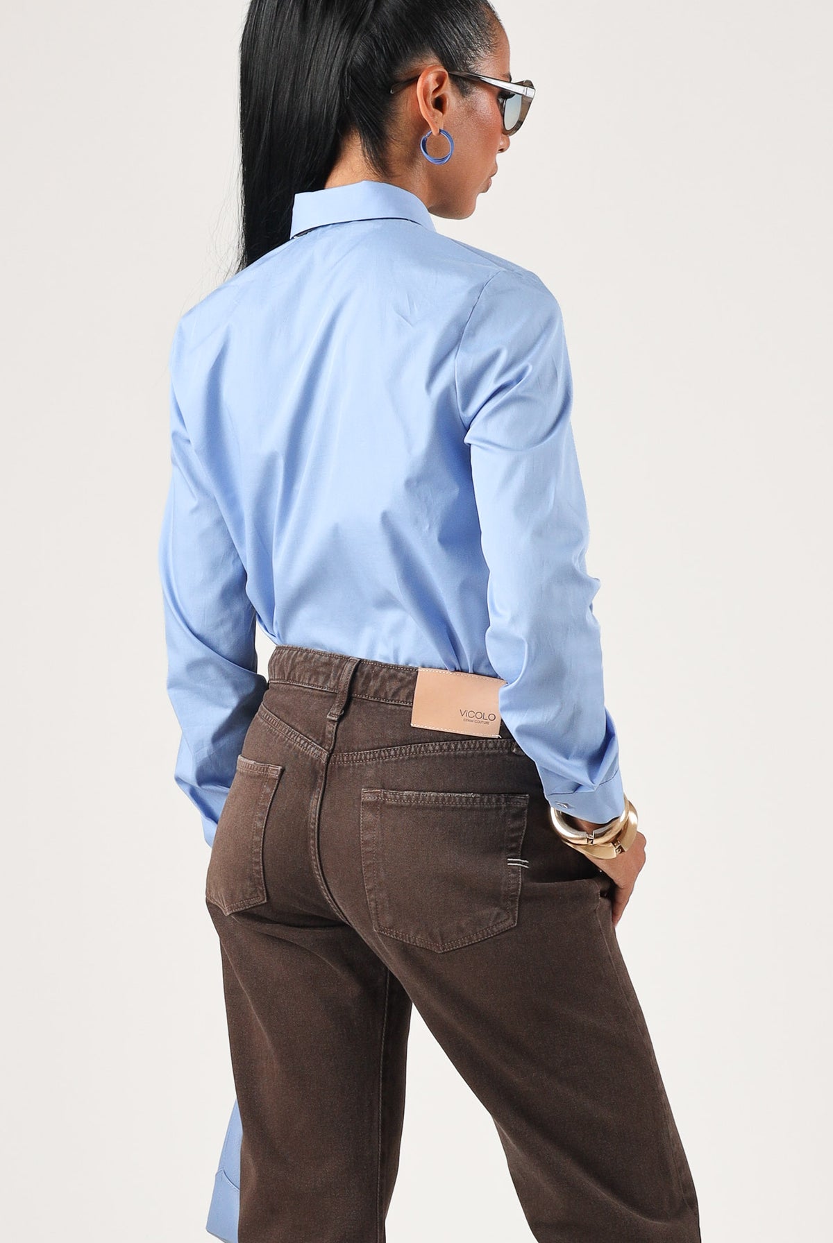 VICOLO Camicia a manica lunga azzurra da donna con cravatta e spilla coordinate RAC0015 ACU82 VICOLO