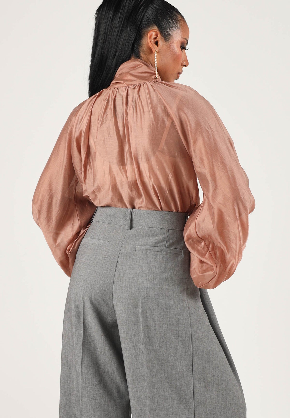 VICOLO Blusa rosa cipria da donna con nodo drappeggiato e maniche a palloncino TAC0429 ACU30 VICOLO