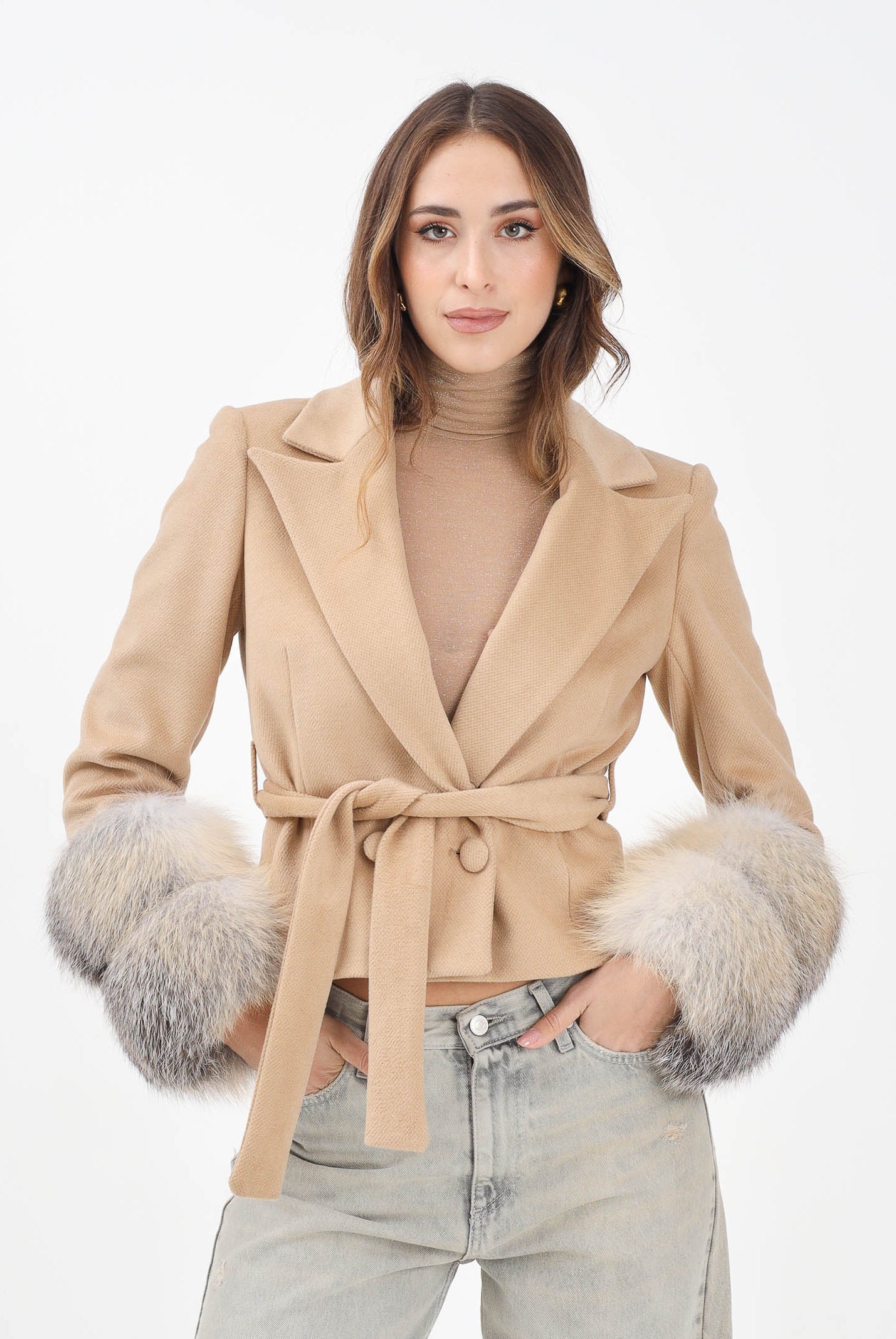 YES LONDON Cappotto beige da donna con dettagli in vera pelliccia CD1228 CA YES LONDON