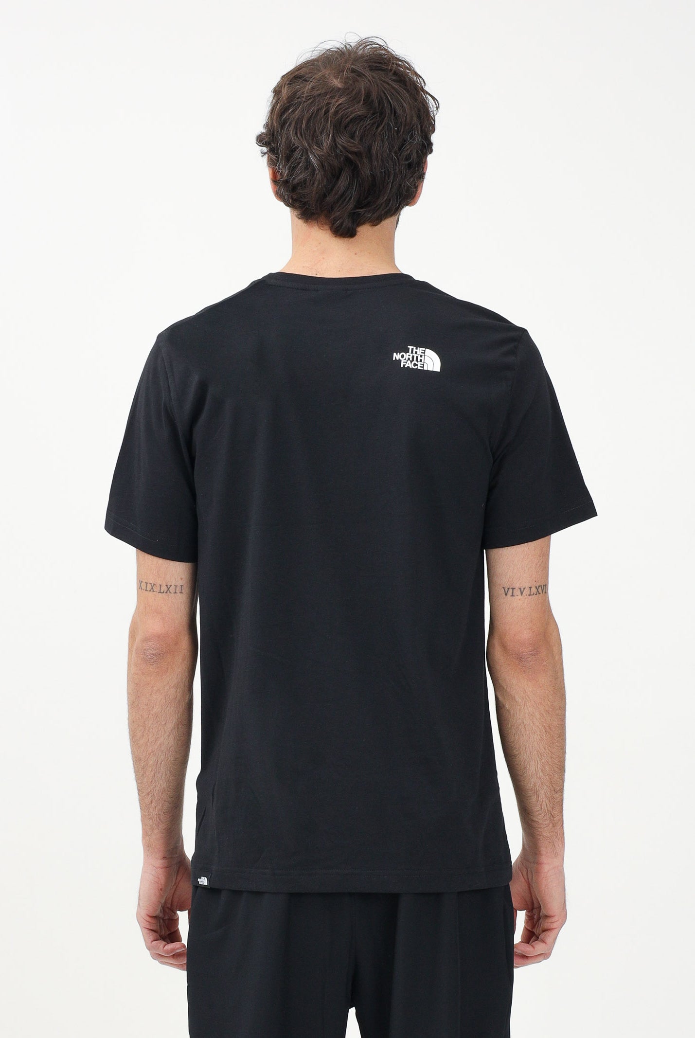 THE NORTH FACE T-shirt a manica corta Simple Dome nera da uomo NF0A87NGJK31 . THE NORTH FACE
