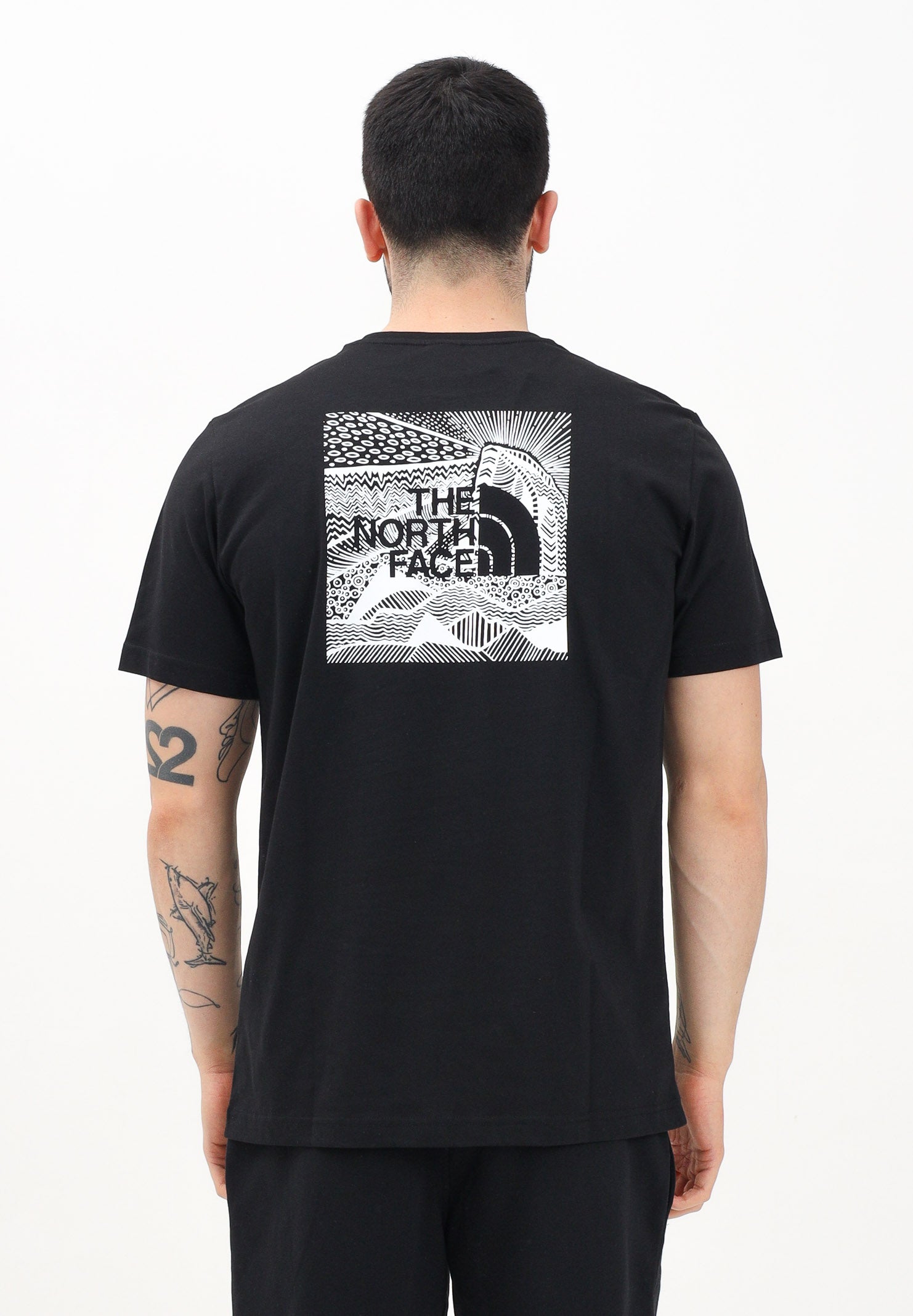 THE NORTH FACE T-shirt a manica corta Redbox Celebration nera da uomo NF0A87NVJK31 . THE NORTH FACE
