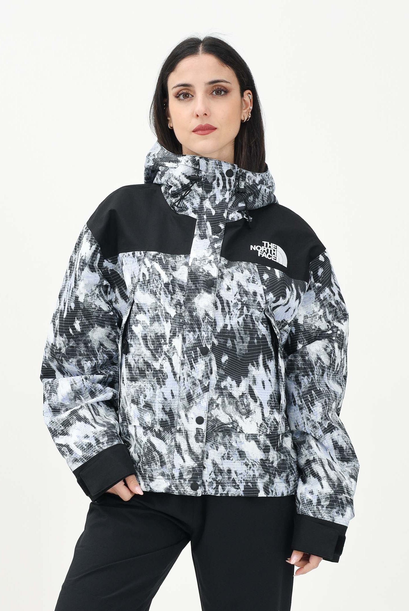 THE NORTH FACE Giacca a vento DryVent™ Mono Mountain con fantasia blu e nera da donna NF0A88YX8T01 . THE NORTH FACE