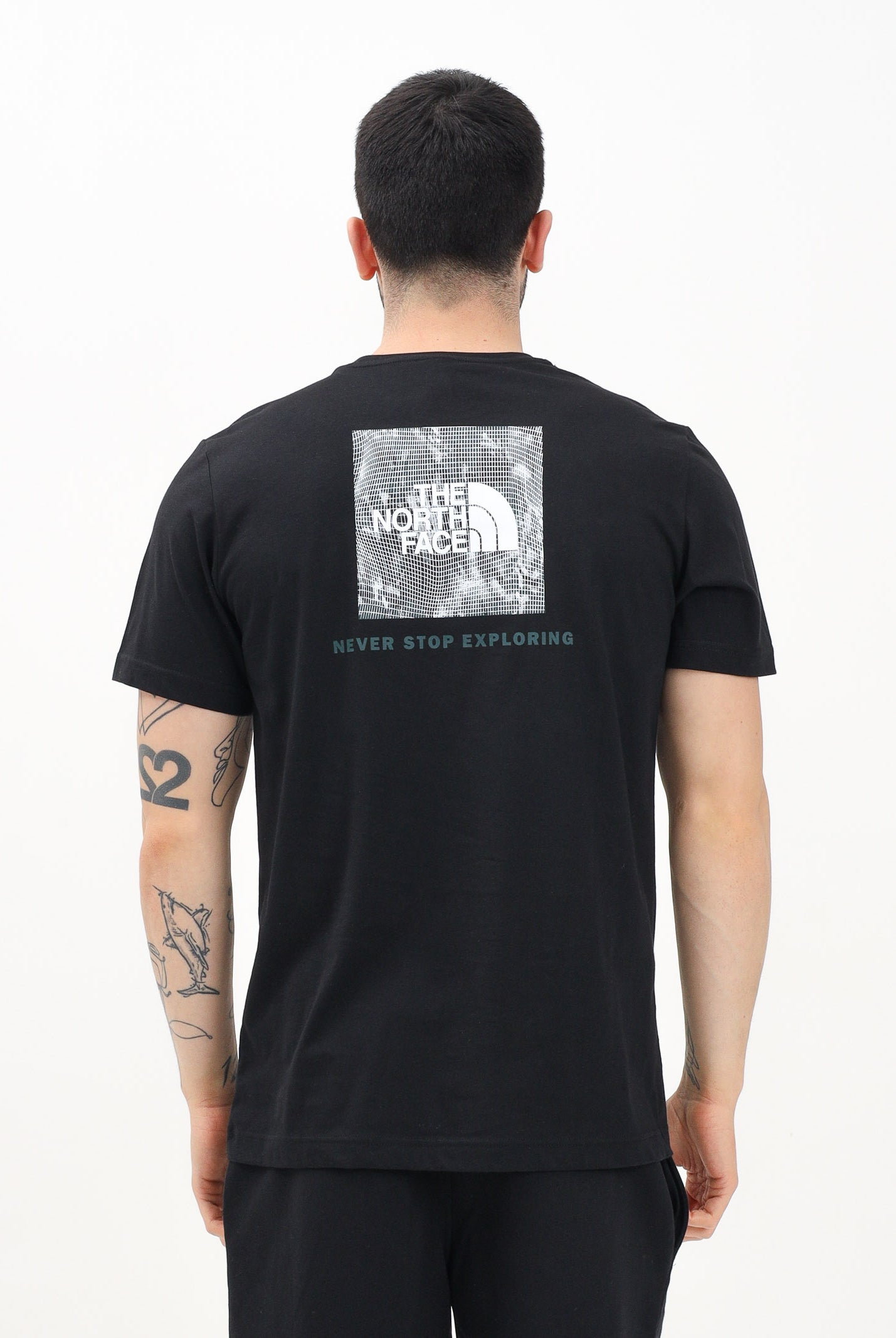 THE NORTH FACE T-shirt a manica corta NSE Box nera da uomo NF0A8C4U9431 . THE NORTH FACE