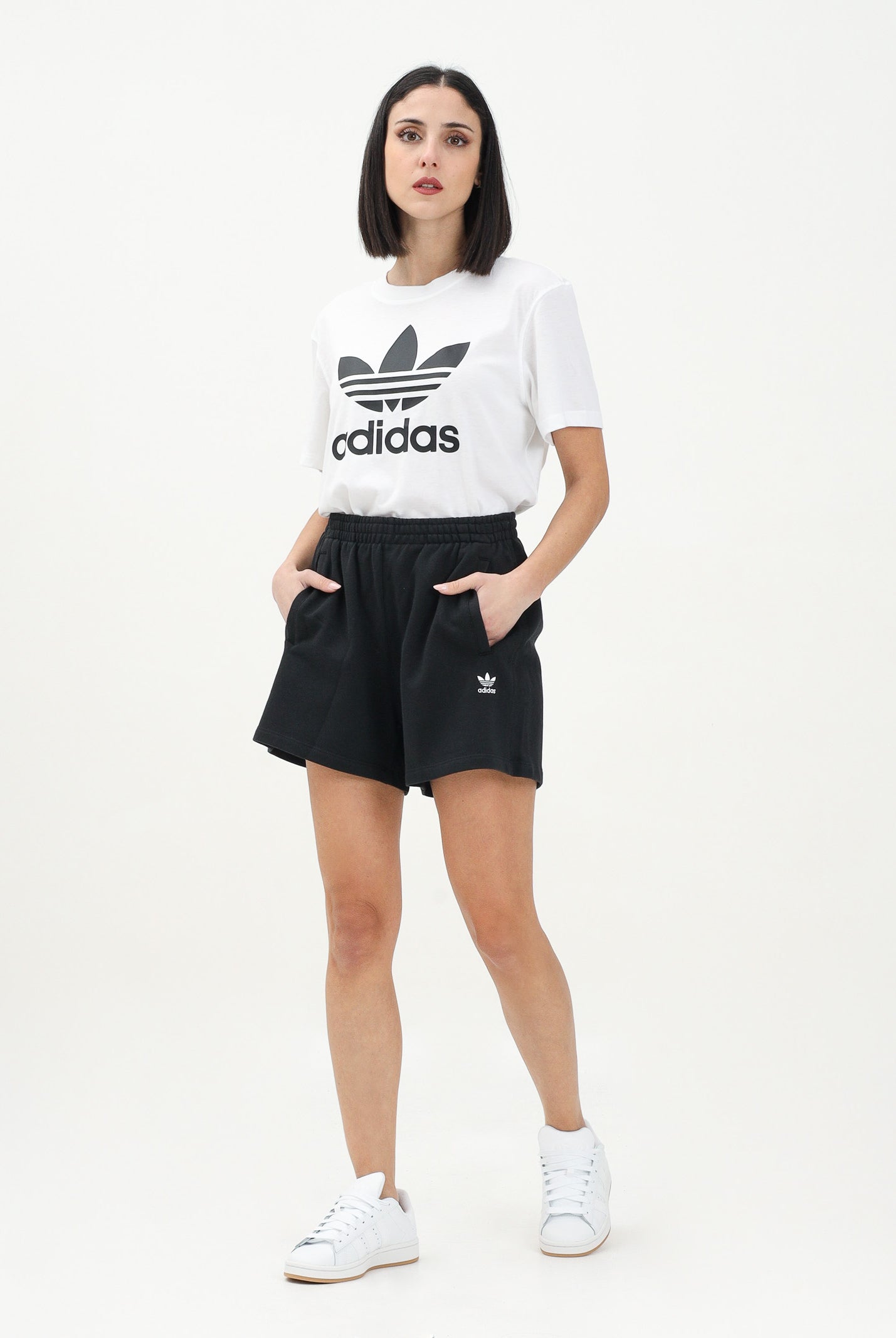 ADIDAS ORIGINALS Shorts sportivo Essentials French Terry nero da donna IY7343 . ADIDAS ORIGINALS