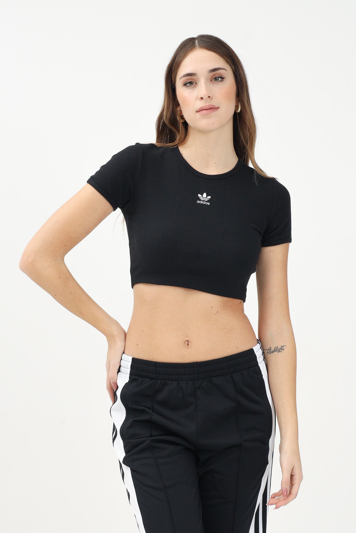 ADIDAS ORIGINALS Top sportivo Essentials nero da donna IY9664 . ADIDAS ORIGINALS