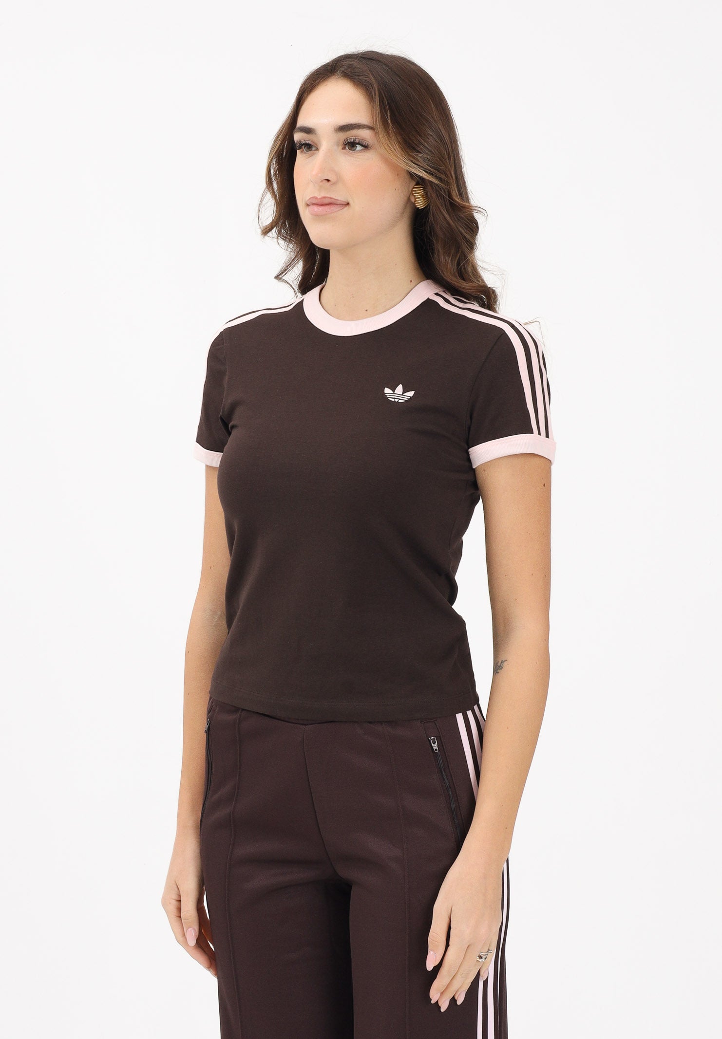 ADIDAS ORIGINALS T-shirt a manica corta 3 STRIPES SLIM marrone e rosa da donna KC9017 . ADIDAS ORIGINALS