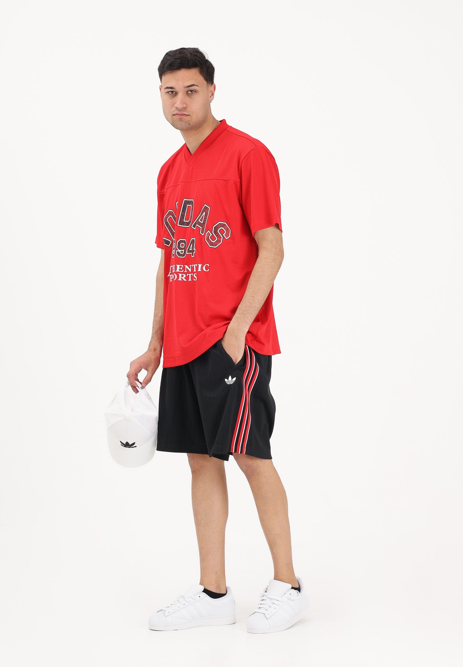 ADIDAS ORIGINALS T-shirt a manica corta JERSEY VARSITY FOOTBALL rossa da uomo KD0522 . ADIDAS ORIGINALS
