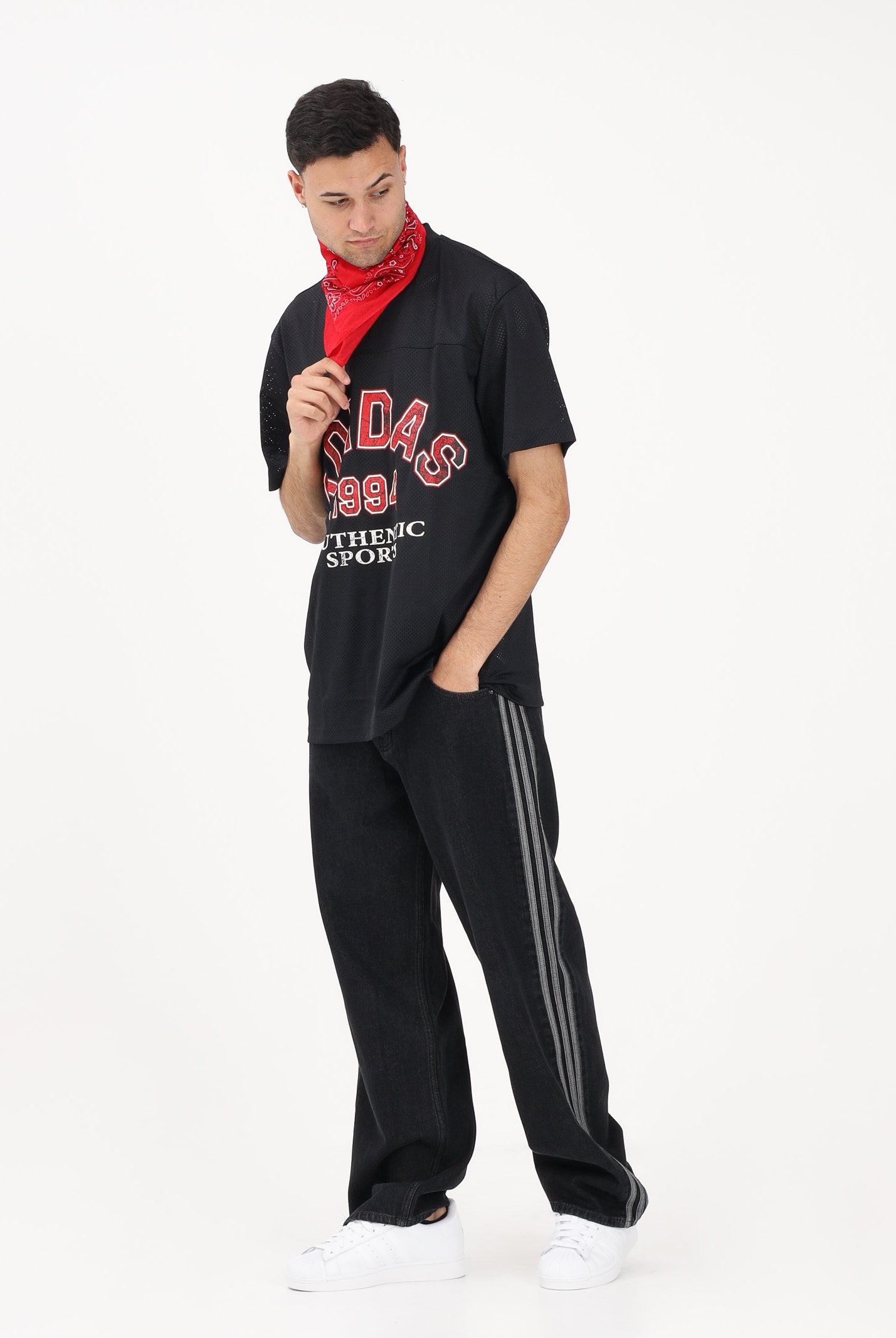 ADIDAS ORIGINALS T-shirt a manica corta JERSEY VARSITY FOOTBALL nera da uomo KD0523 . ADIDAS ORIGINALS