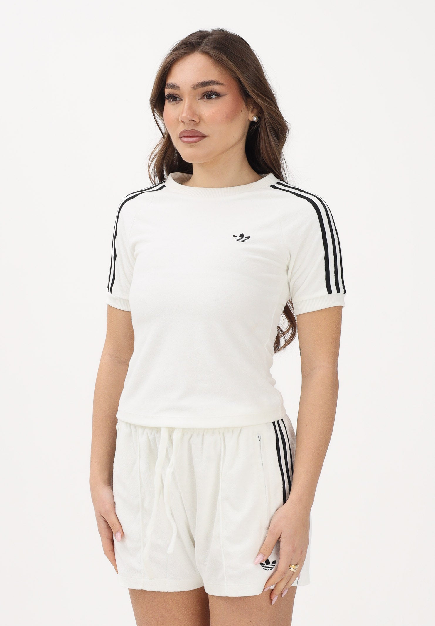 ADIDAS ORIGINALS T-shirt a manica corta Terry Towel Cali panna da donna KD1411 . ADIDAS ORIGINALS