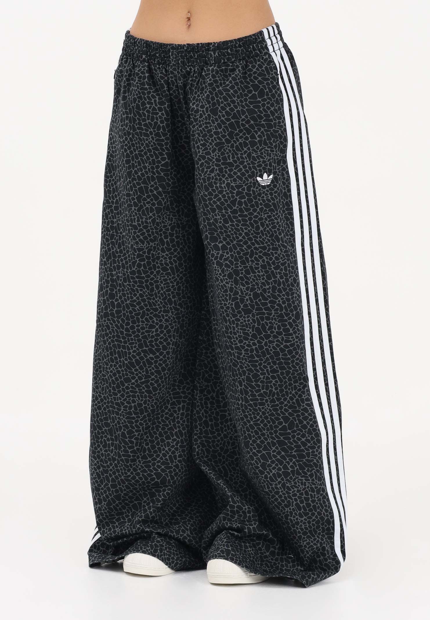 ADIDAS ORIGINALS Pantalone sportivo Firebird AOP Oversized nero da donna KD2816 . ADIDAS ORIGINALS