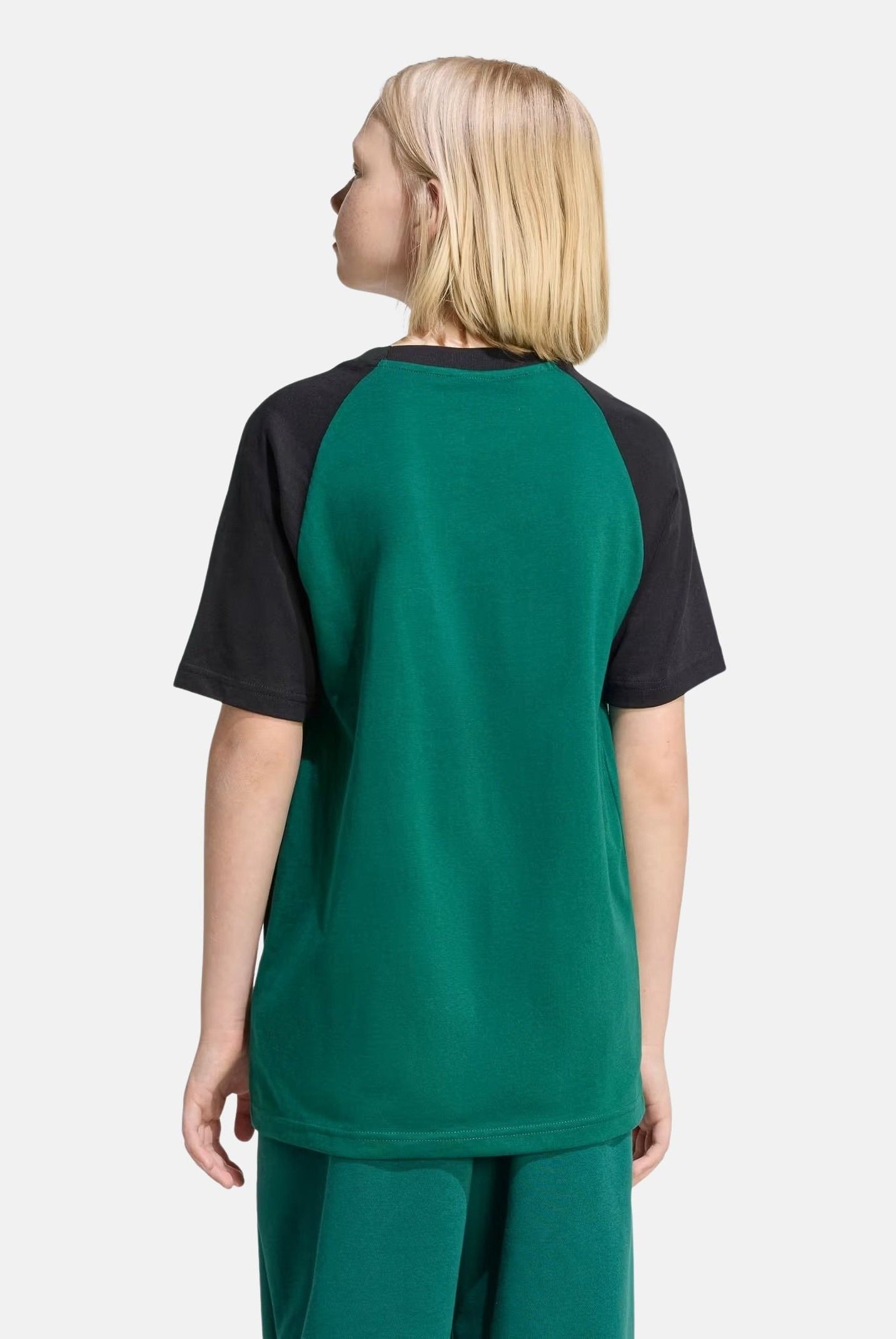 ADIDAS ORIGINALS T-shirt a manica corta Regular Horizontal 3 Stripes verde e nera per bambino e bambina KD5403 . ADIDAS ORIGINALS