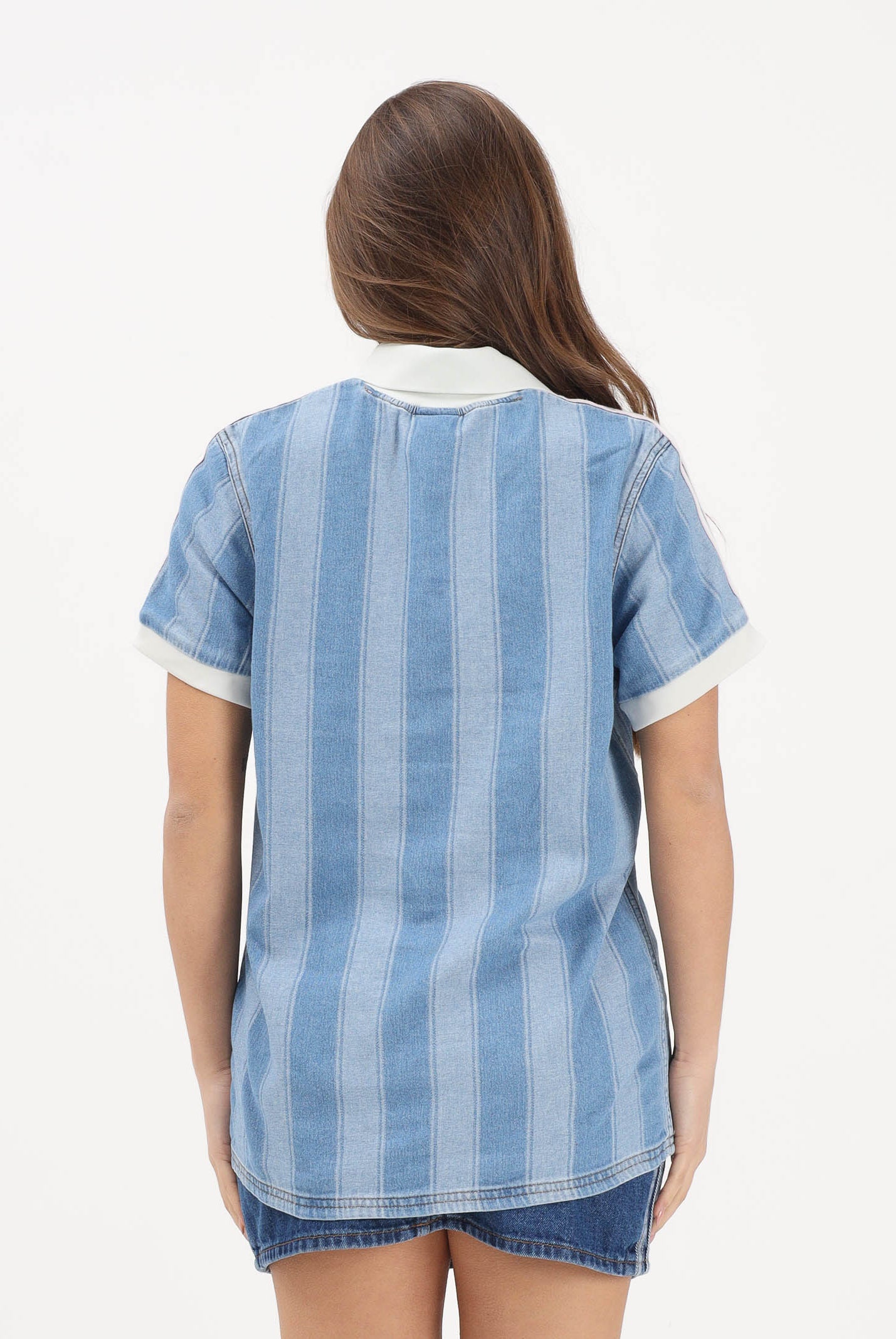 ADIDAS ORIGINALS Polo a manica corta in denim chiaro da donna con logo KD5448 . ADIDAS ORIGINALS