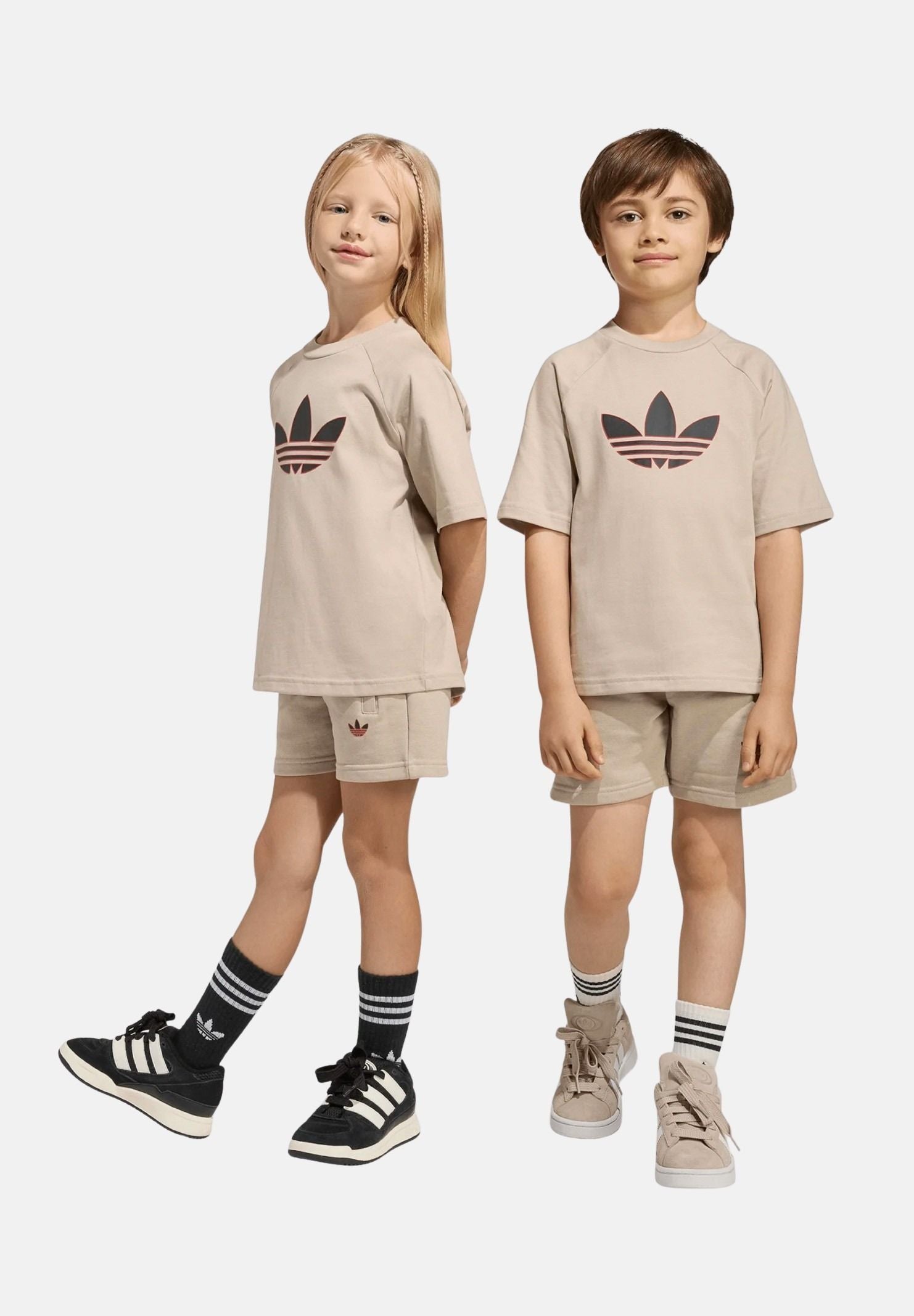 ADIDAS ORIGINALS Completino TREFOIL LOOSE beige da bambino KD5764 . ADIDAS ORIGINALS