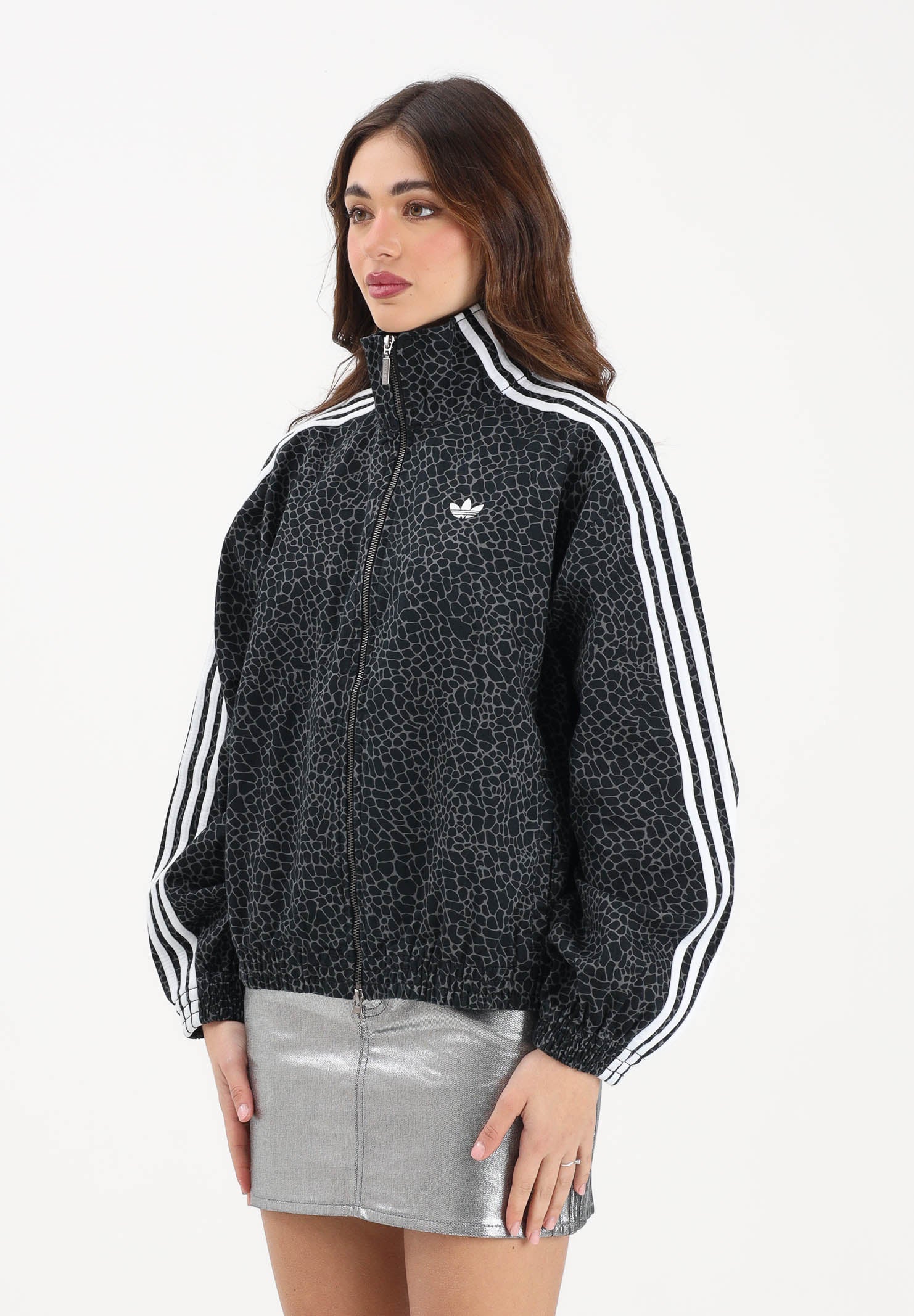 ADIDAS ORIGINALS Giubbotto di jeans FIREBIRD OVERSIZED AOP in denim nero da donna KD8809 . ADIDAS ORIGINALS