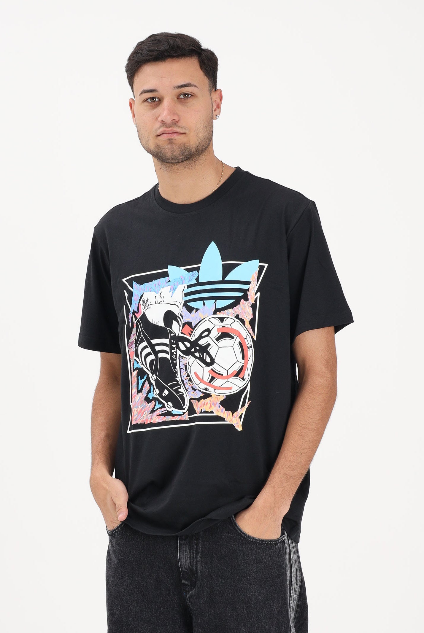 ADIDAS ORIGINALS T-shirt a manica corta Archive Anime Football nera da uomo KE2768 . ADIDAS ORIGINALS