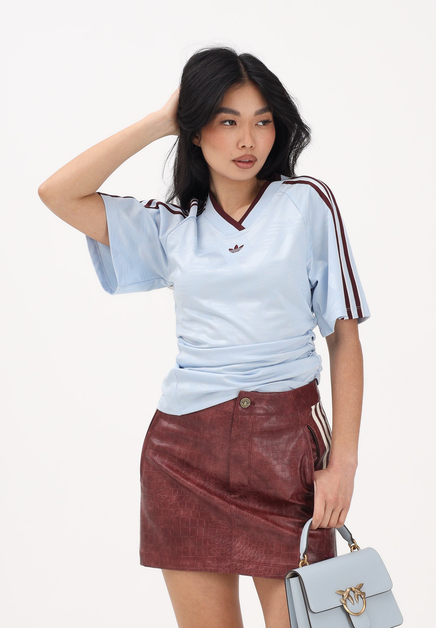 ADIDAS ORIGINALS T-shirt a manica corta ROUCHED celeste e bordeaux da donna KG3612 . ADIDAS ORIGINALS