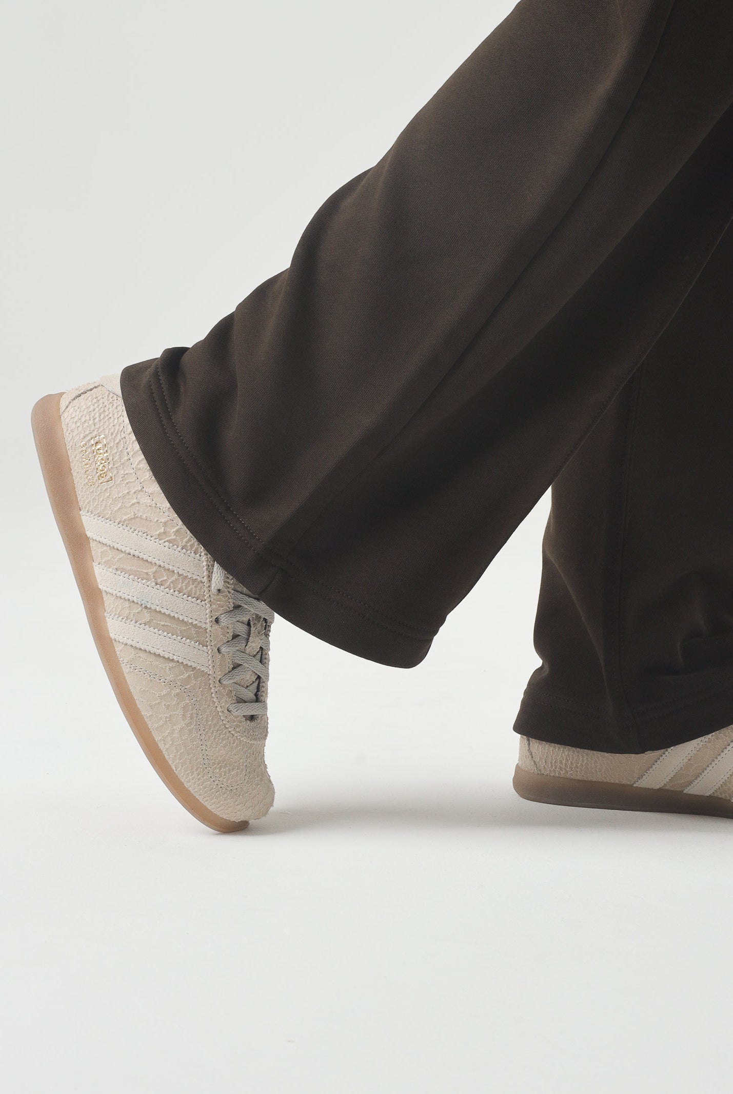 ADIDAS ORIGINALS Sneakers GAZELLE LO PRO panna per uomo e donna KI3579 . ADIDAS ORIGINALS