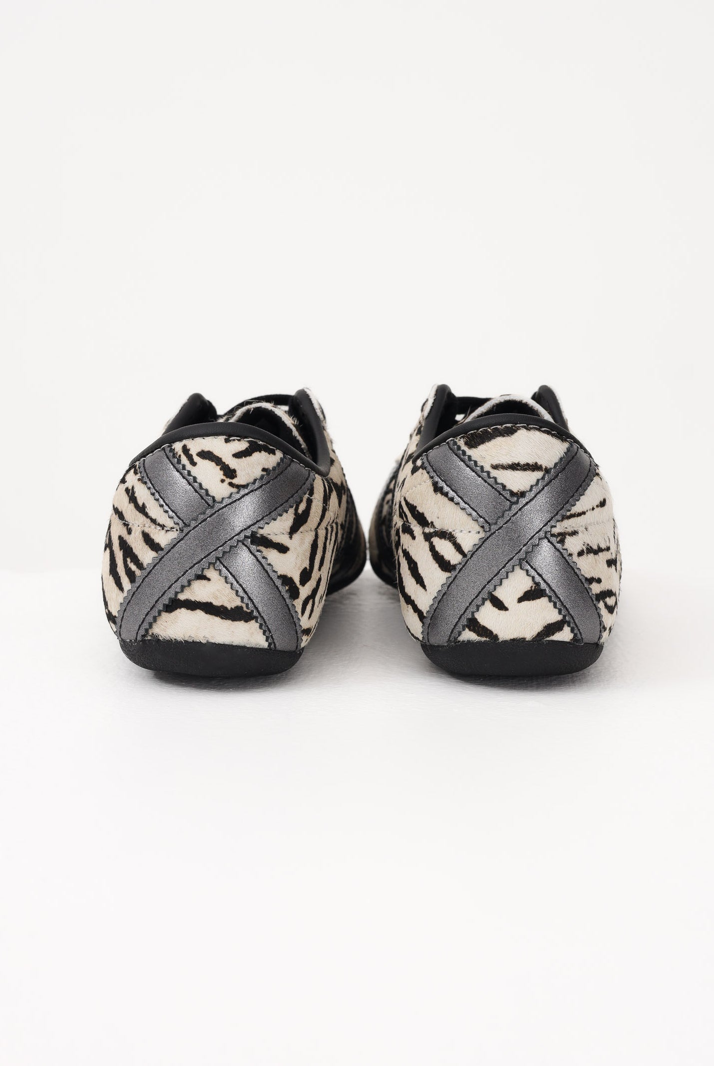 ADIDAS ORIGINALS Sneakers TOKYO nere e panna da donna con stampa animalier KI4173 . ADIDAS ORIGINALS