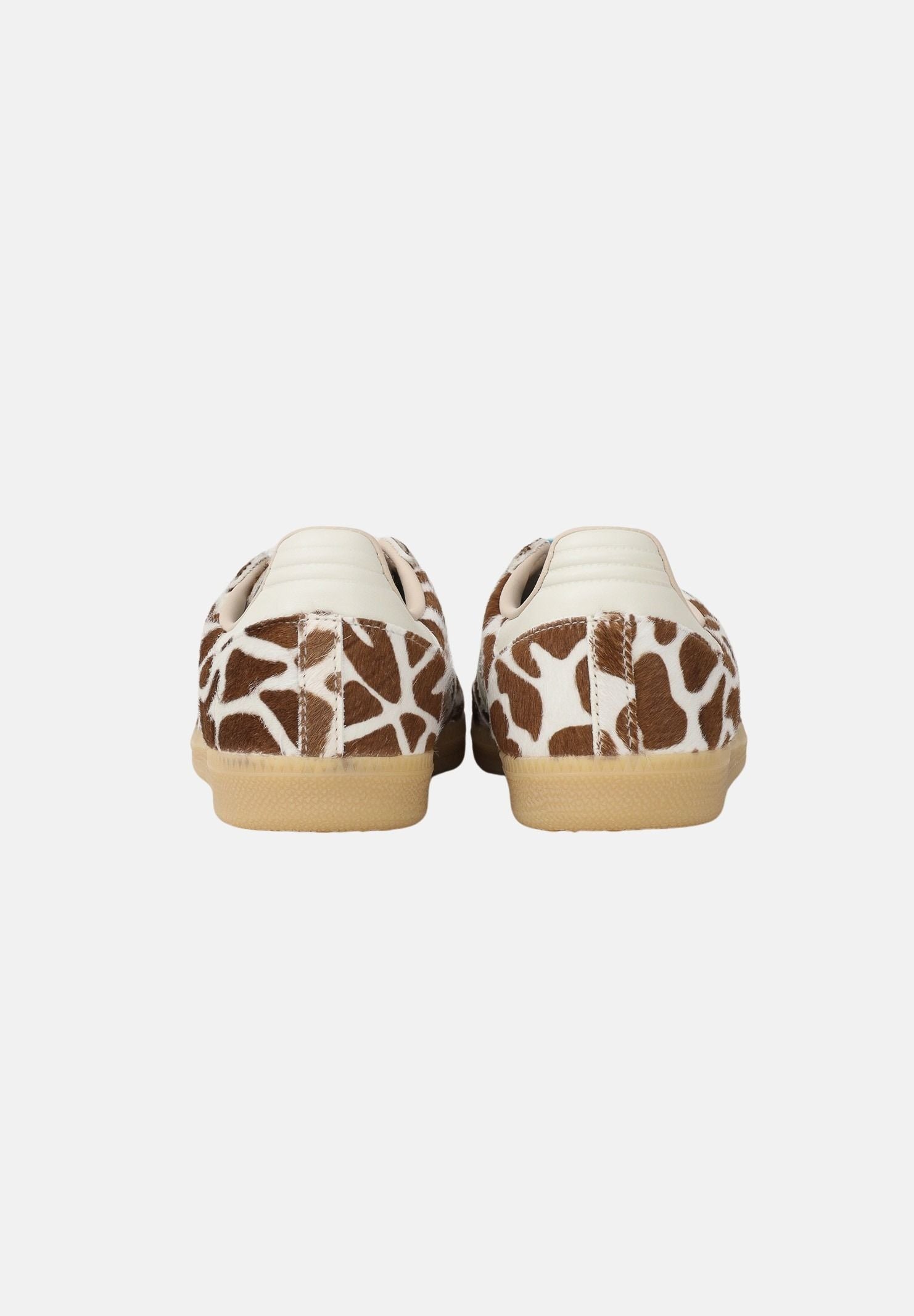ADIDAS ORIGINALS Sneakers Samba OG panna e marrone per uomo e donna con stampa giraffa KI6669 . ADIDAS ORIGINALS