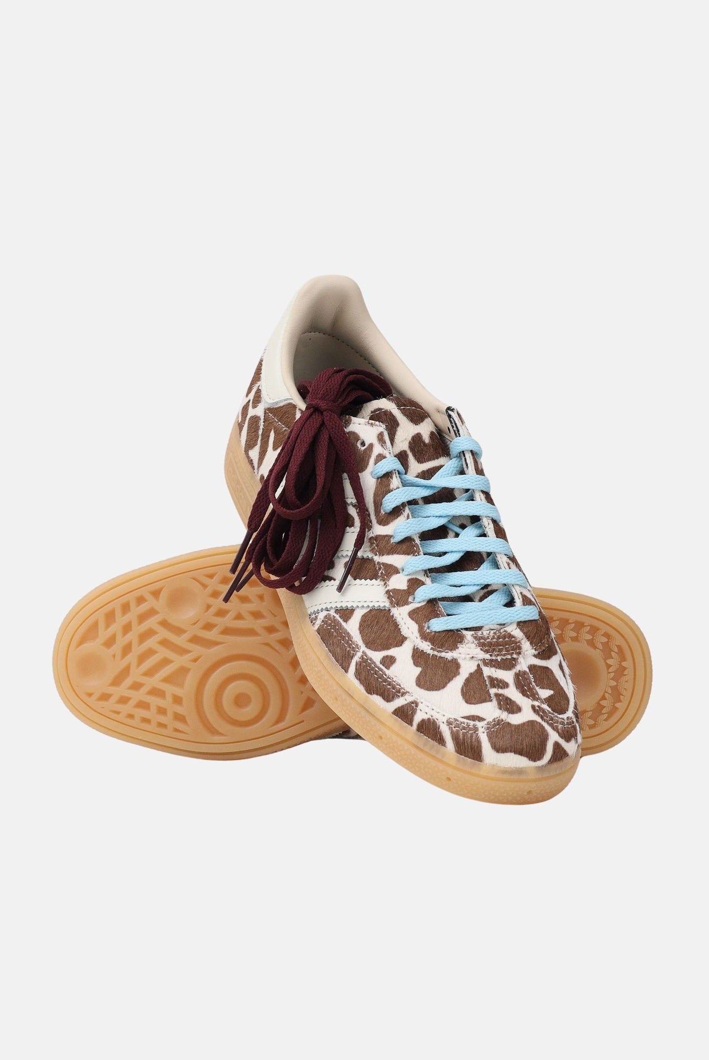 ADIDAS ORIGINALS Sneakers Handball Spezial panna e marrone per uomo e donna con motivo cavallino maculato KI6677 . ADIDAS ORIGINALS