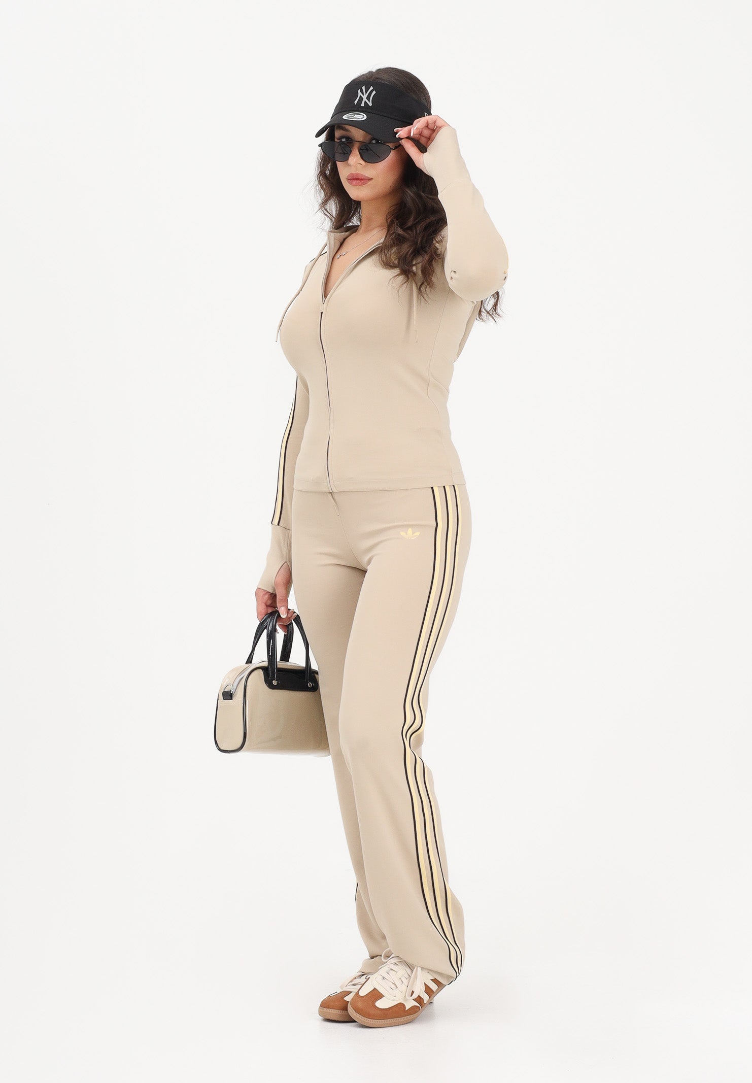 ADIDAS ORIGINALS Pantalone sportivo SLOUCHY STRAIGHT LEG beige da donna KW4555 . ADIDAS ORIGINALS