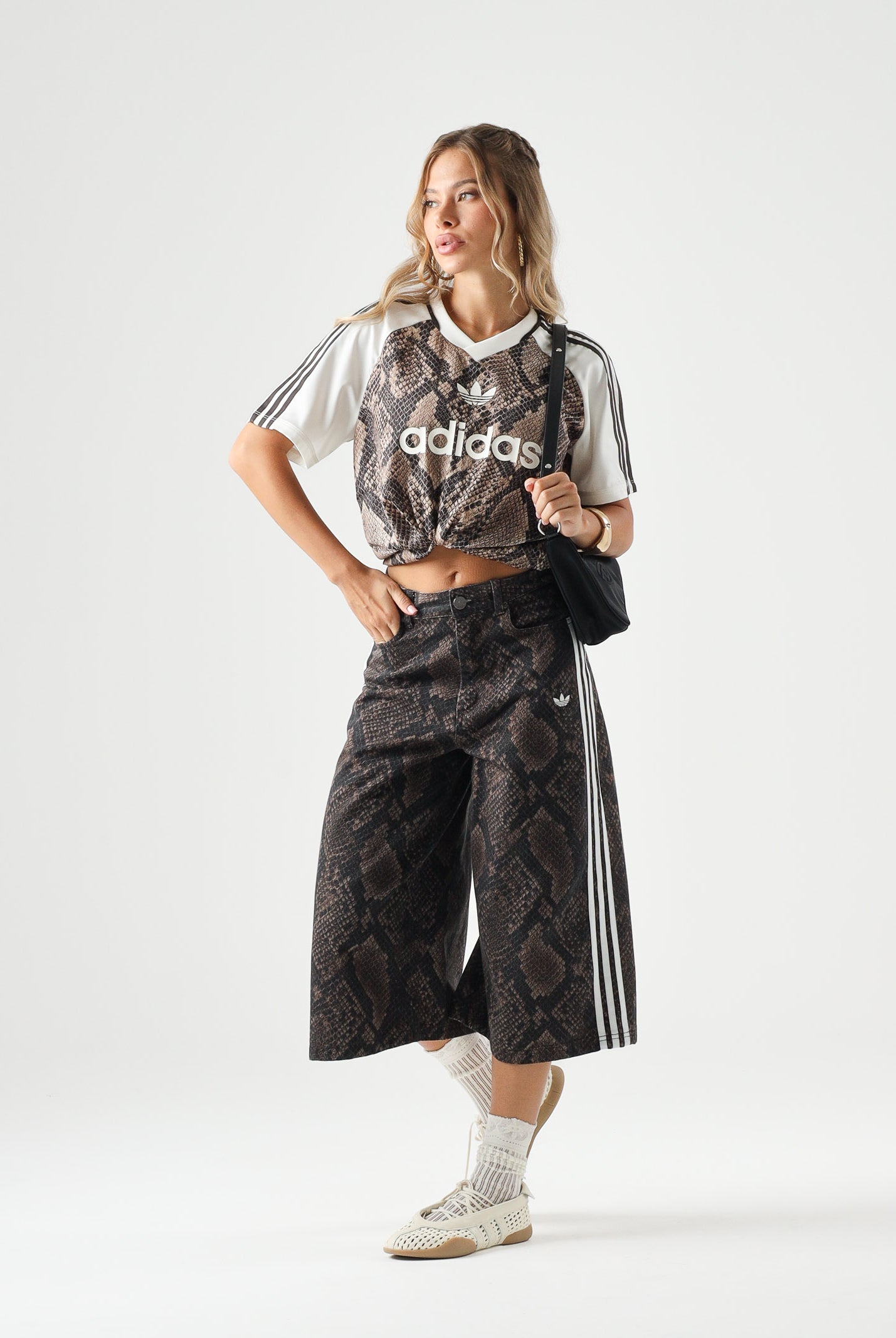 ADIDAS ORIGINALS Bermuda SNAKE PRINT marrone da donna effetto pitonato<BR/> KX1900 . ADIDAS ORIGINALS