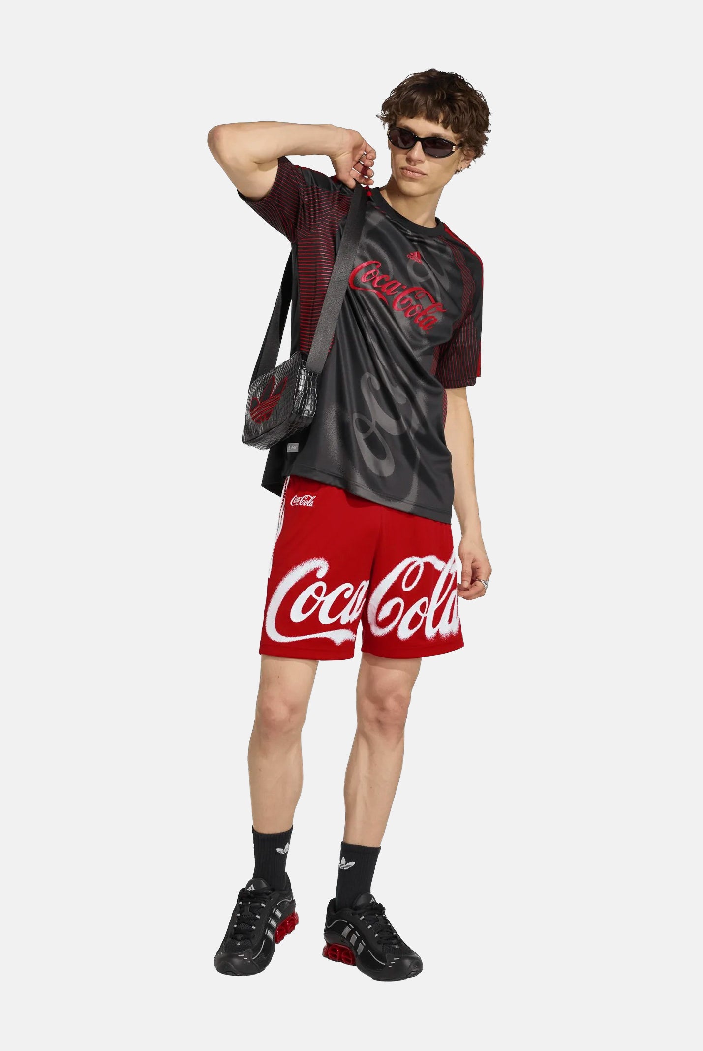 ADIDAS ORIGINALS shorts sportivi Coca-Cola White / Vivid Red bianco e rosso da uomo e da donna KY2102 . ADIDAS ORIGINALS