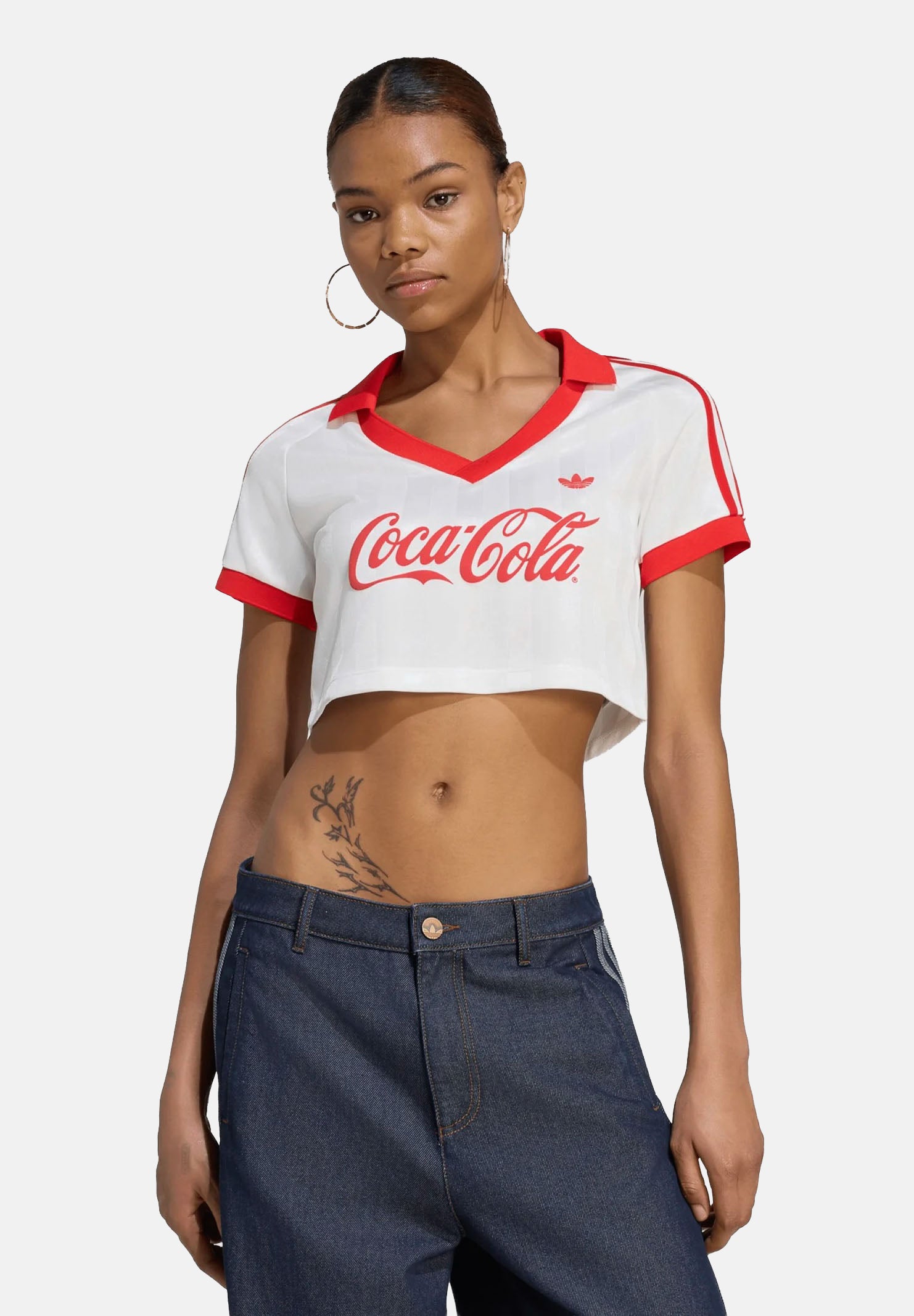 ADIDAS ORIGINALS t-shirt crop Women's Red Coca-Cola Print Crop T-shirt White / Vivid Red bianco e rosso donna. KY7571 . ADIDAS ORIGINALS