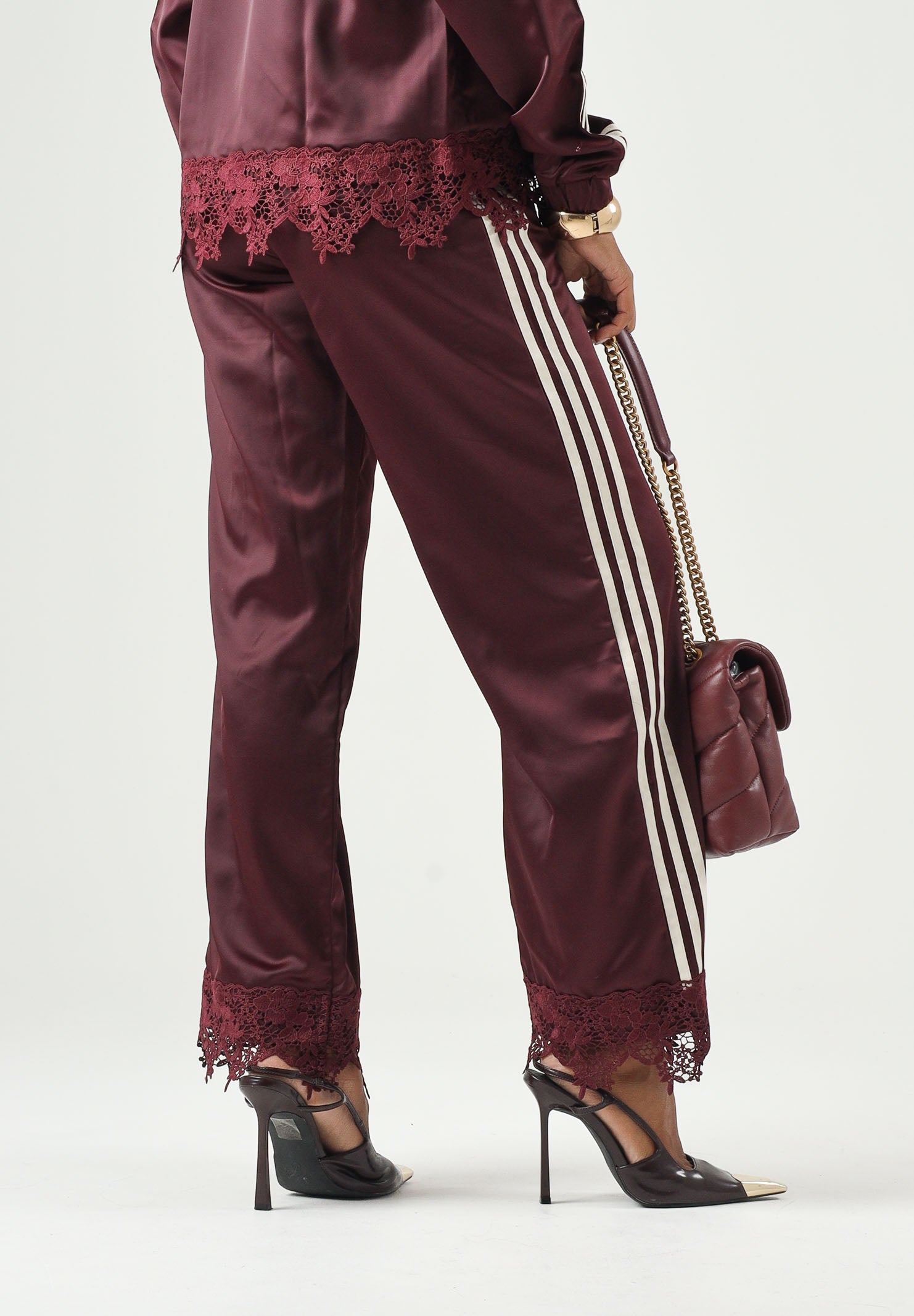 ADIDAS ORIGINALS Pantaloni SATIN maroon bordeaux da donna in tessuto effetto satin <BR/> LD1807 . ADIDAS ORIGINALS