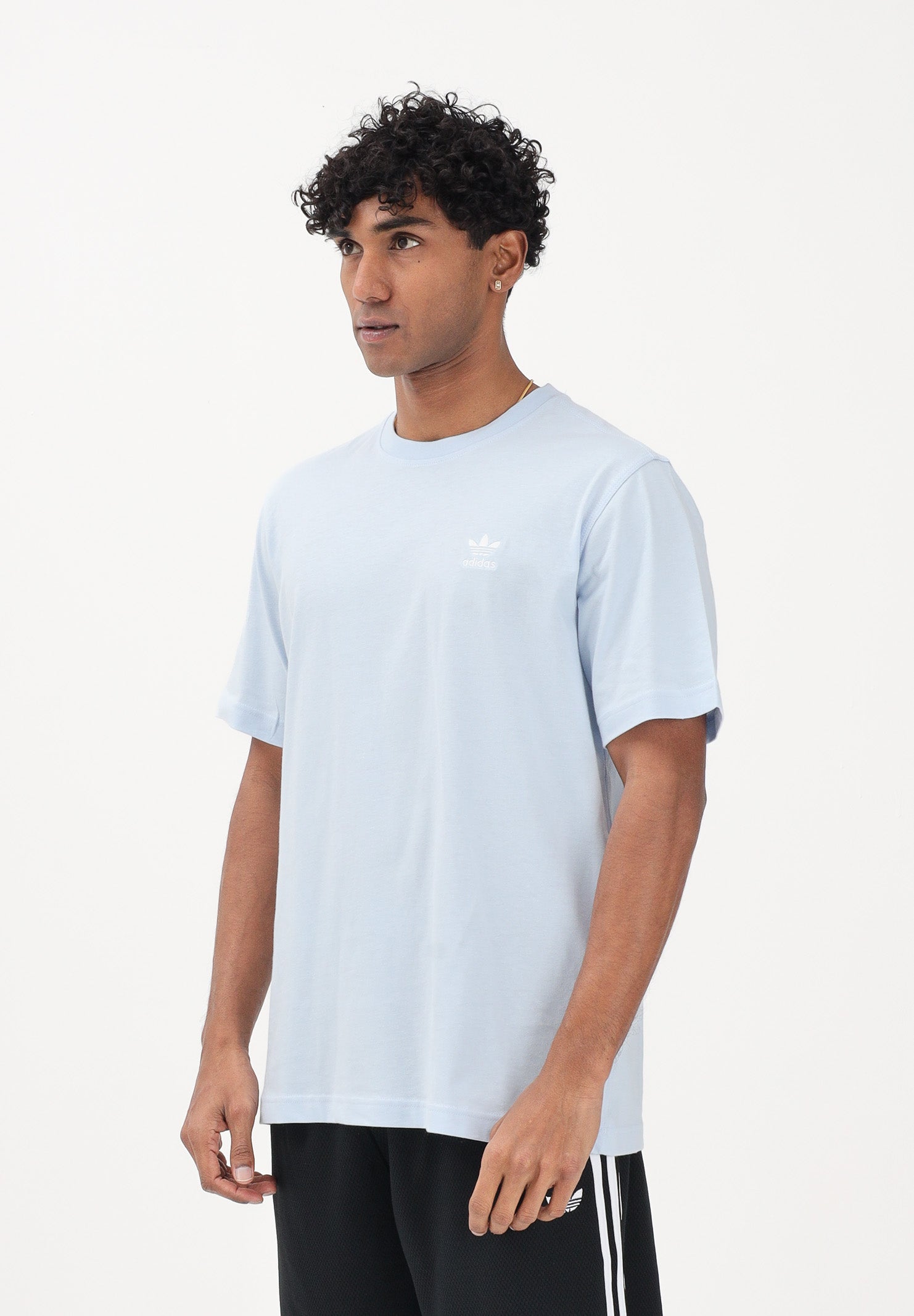 ADIDAS ORIGINALS T-shirt a manica corta TREFOIL ESSENTIALS celeste da uomo KE1195 . ADIDAS ORIGINALS