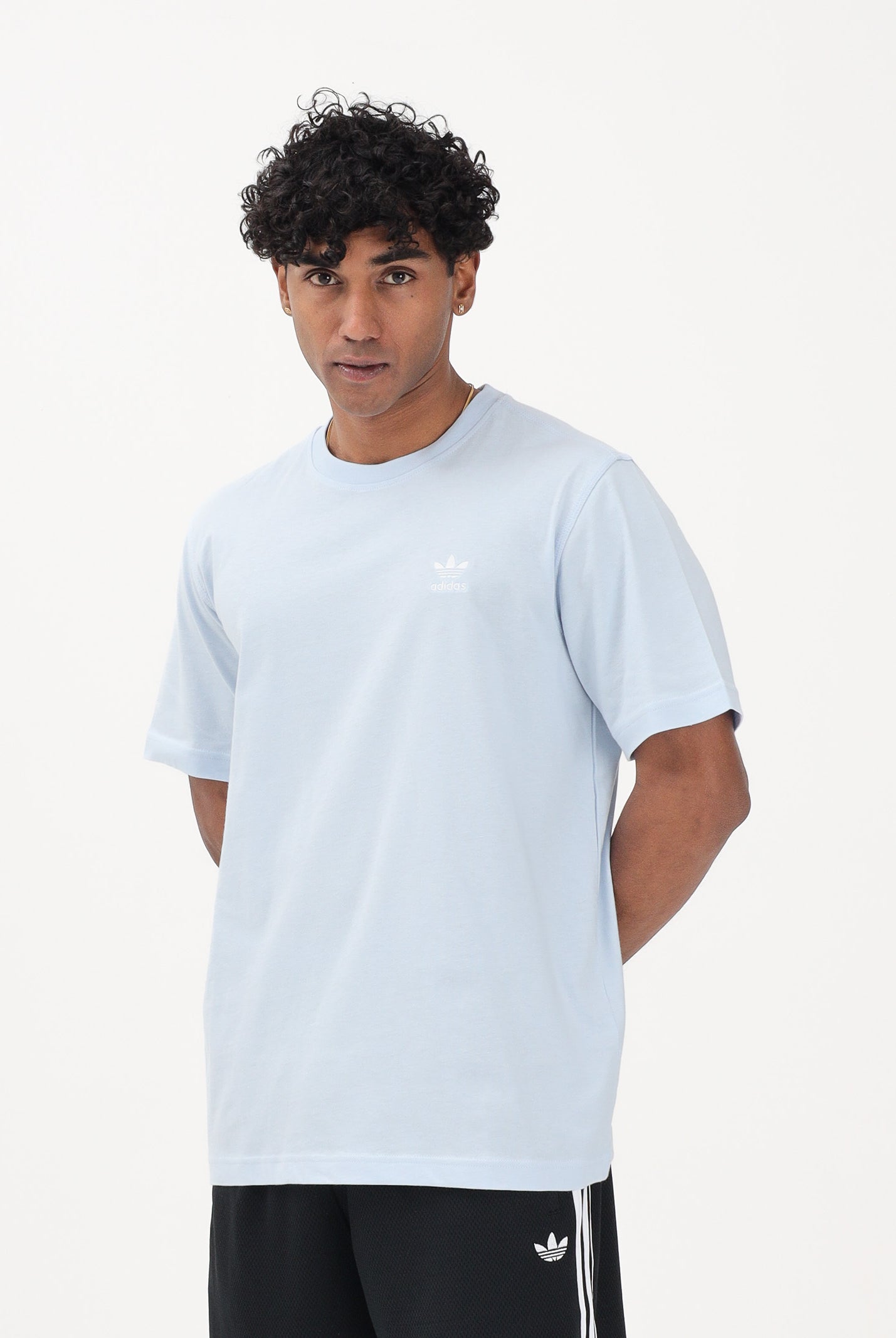 ADIDAS ORIGINALS T-shirt a manica corta TREFOIL ESSENTIALS celeste da uomo KE1195 . ADIDAS ORIGINALS