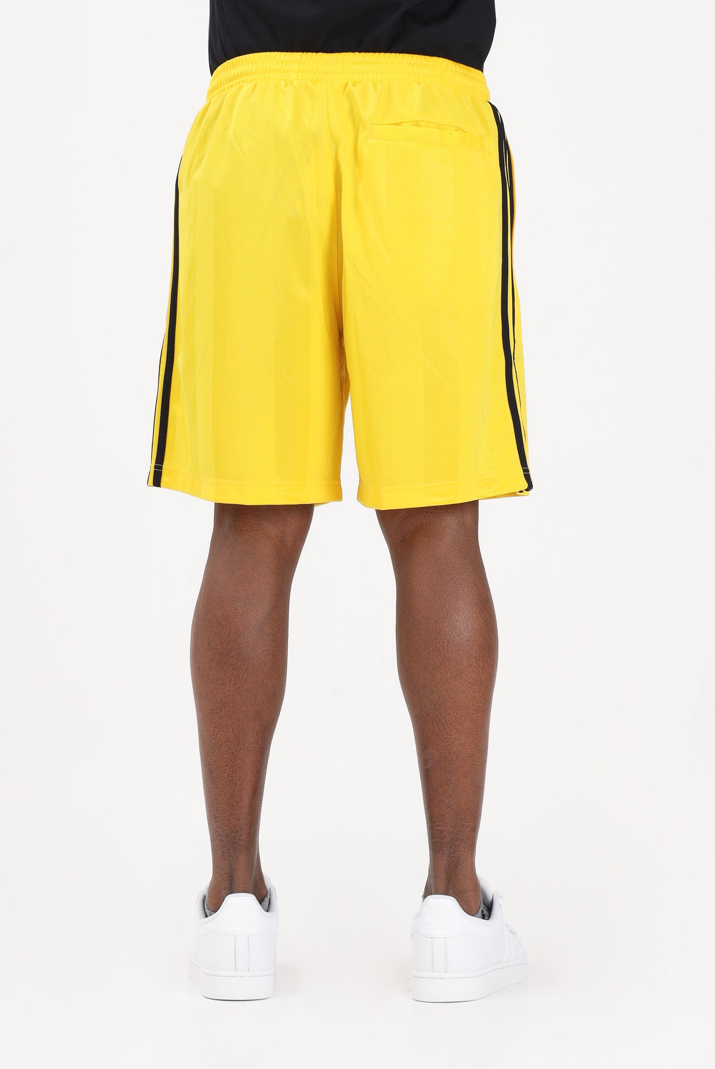 ADIDAS ORIGINALS Shorts sportivo 3 Stripes Loose Engineered giallo da uomo KE3592 . ADIDAS ORIGINALS